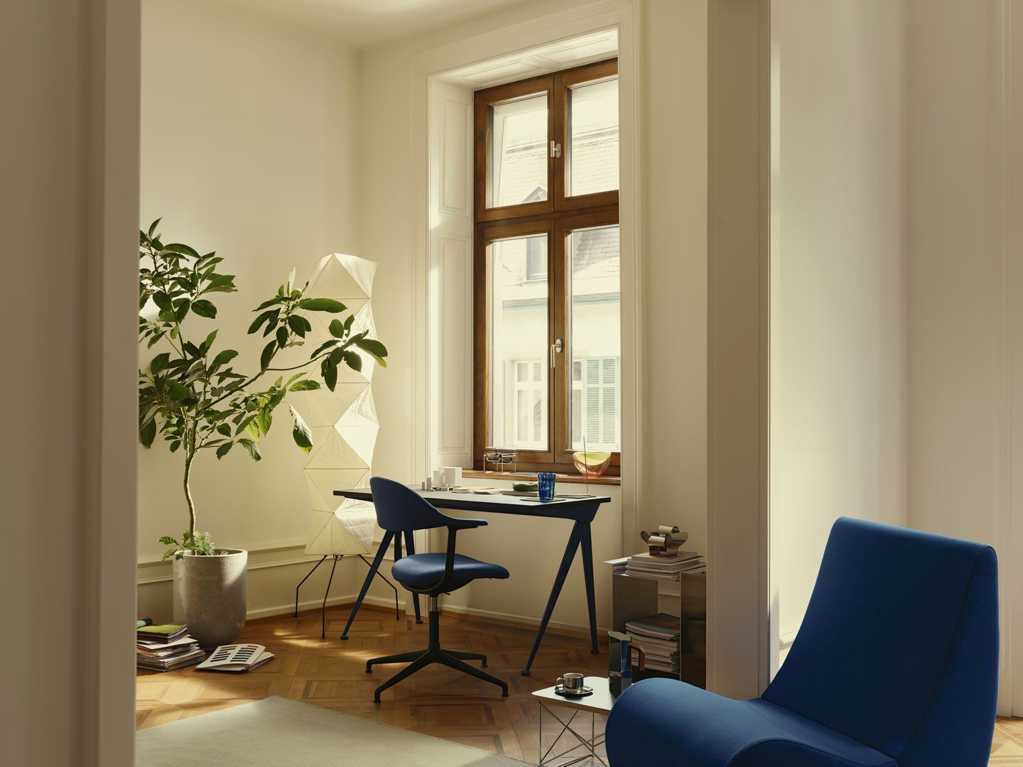 Mynt back and seat plastic office swivel chair Vitra