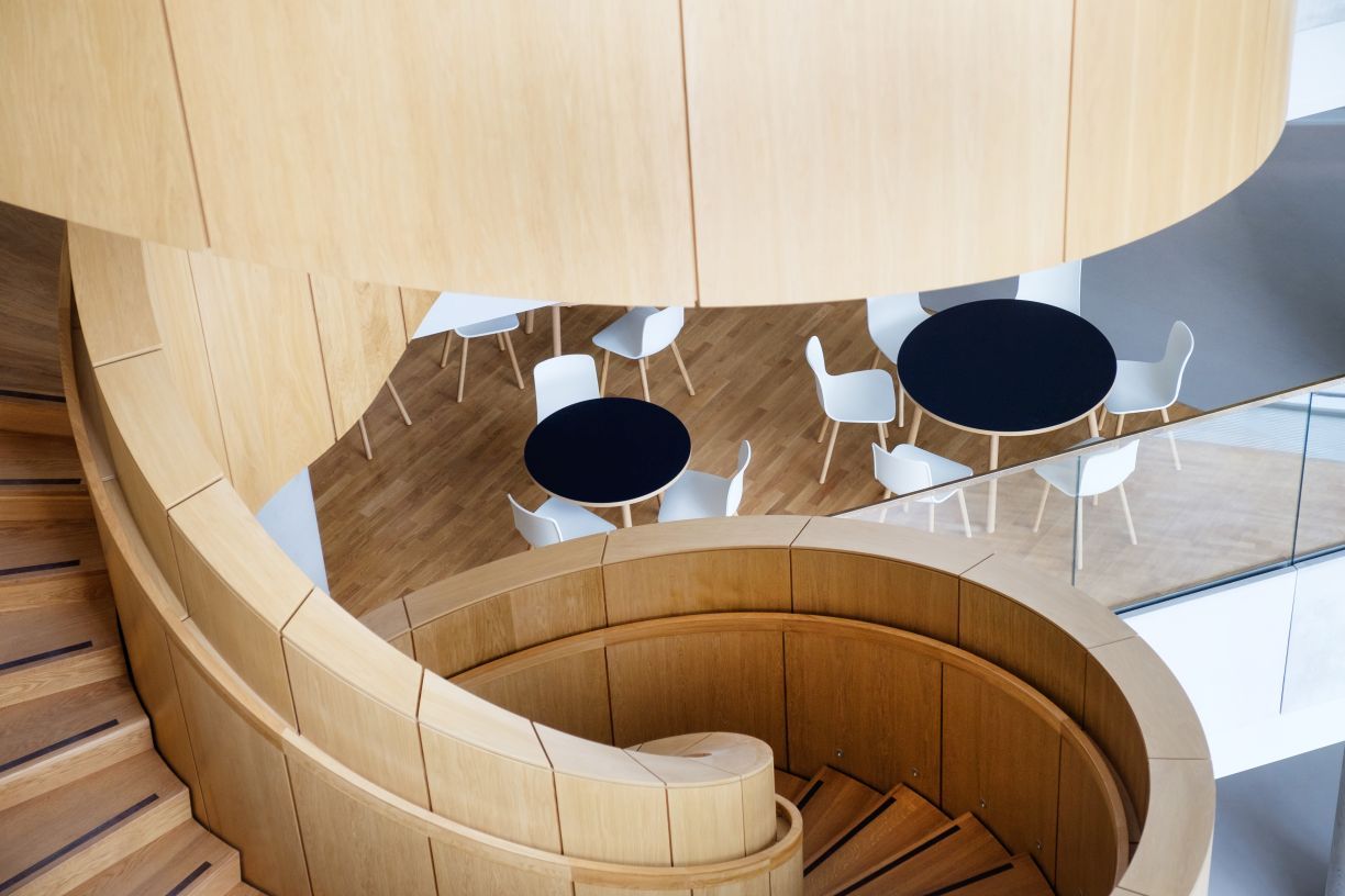 Hal RE Wood Chair Vitra