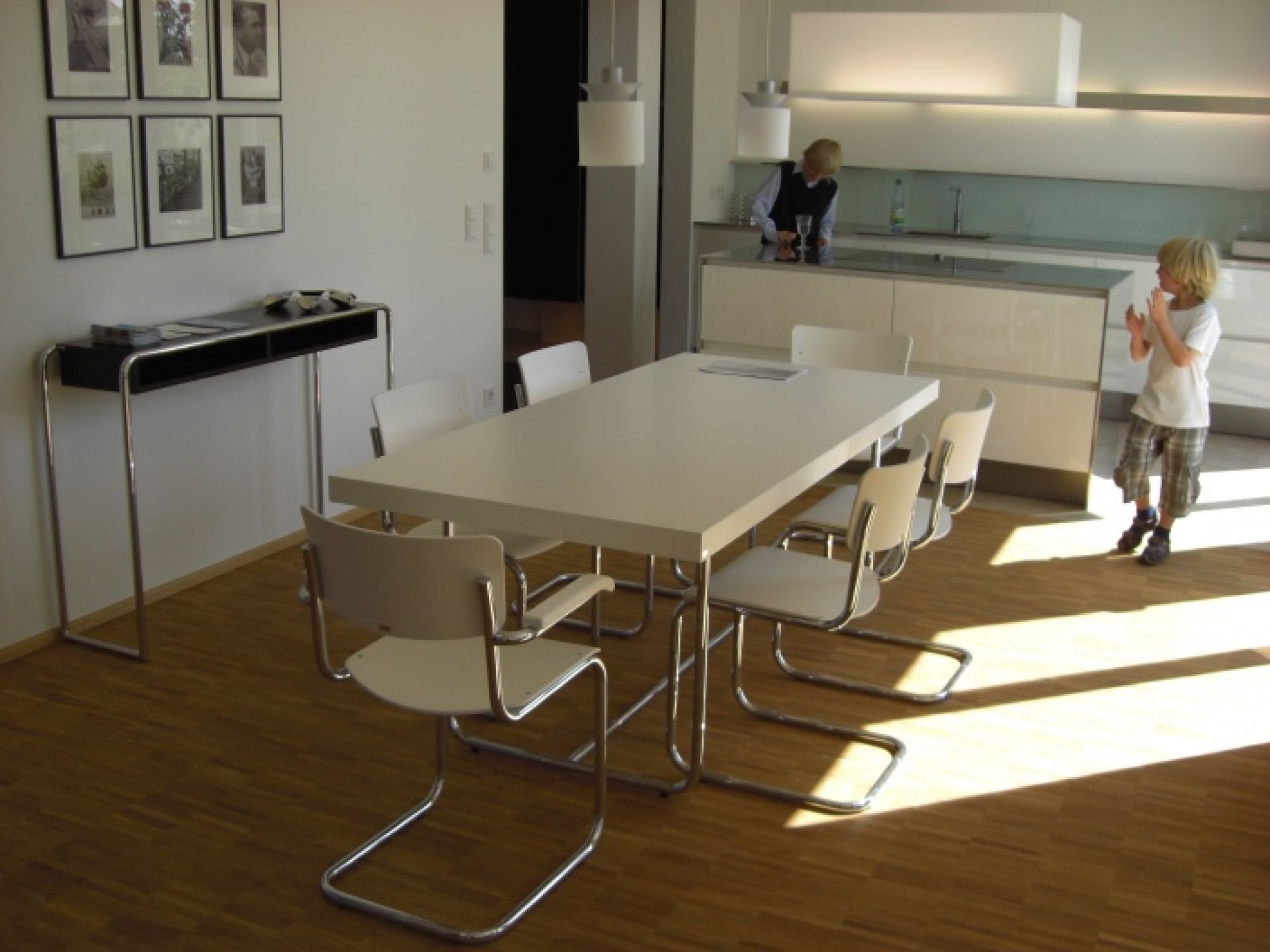 B 108 console table Thonet
