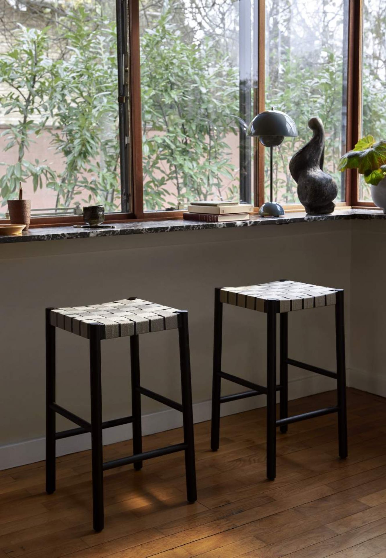 Betty TK7 Bar stool H 66 cm Andtradition
