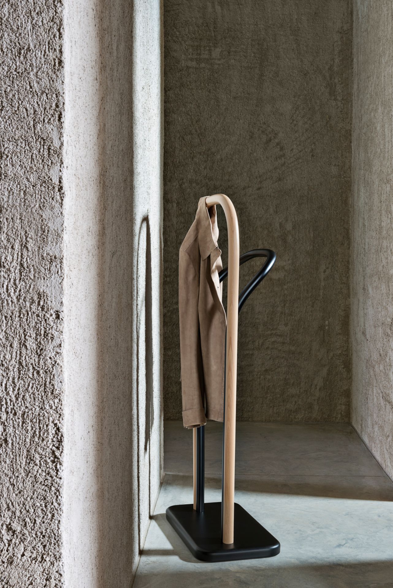 Arch Clothes Valet Wiener GTV Design