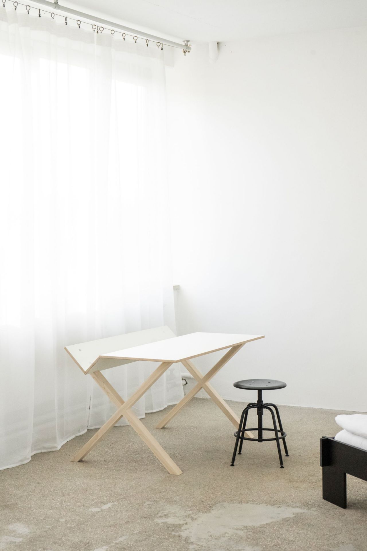 Kant desk Nils Holger Moormann
