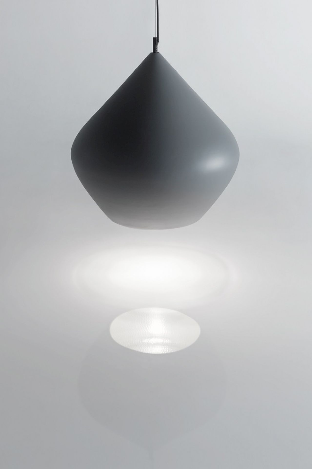 Beat Stout Pendant lamp Tom Dixon