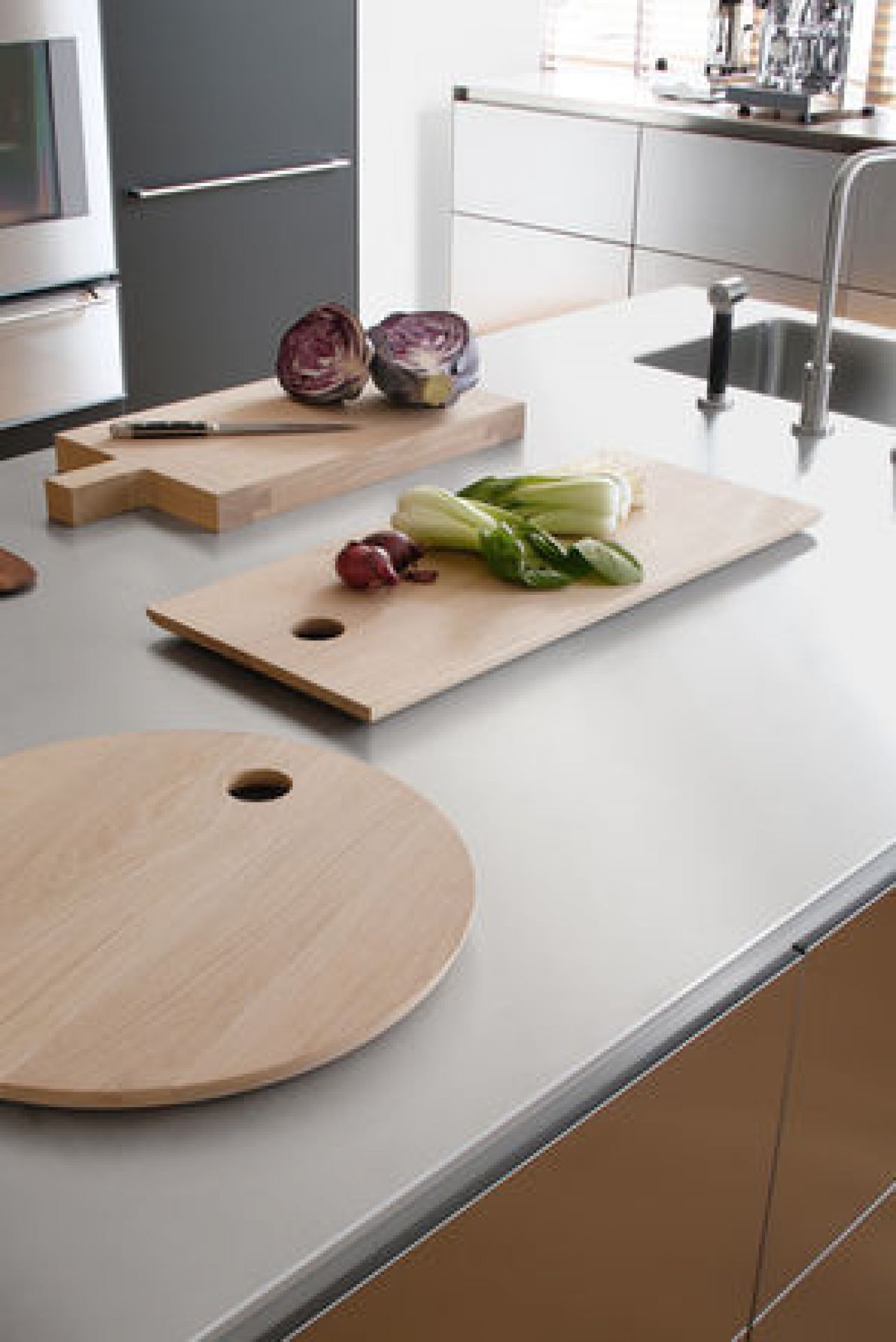 AC06 chopping board e15
