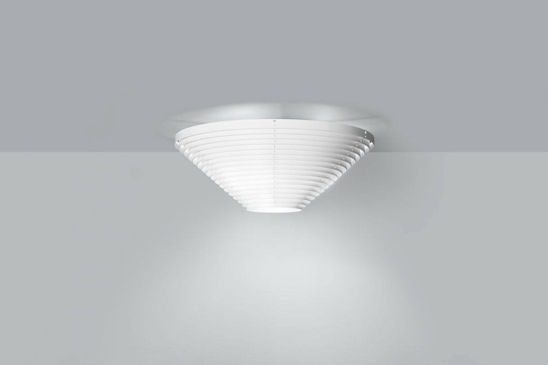 A622B ceiling lamp Artek