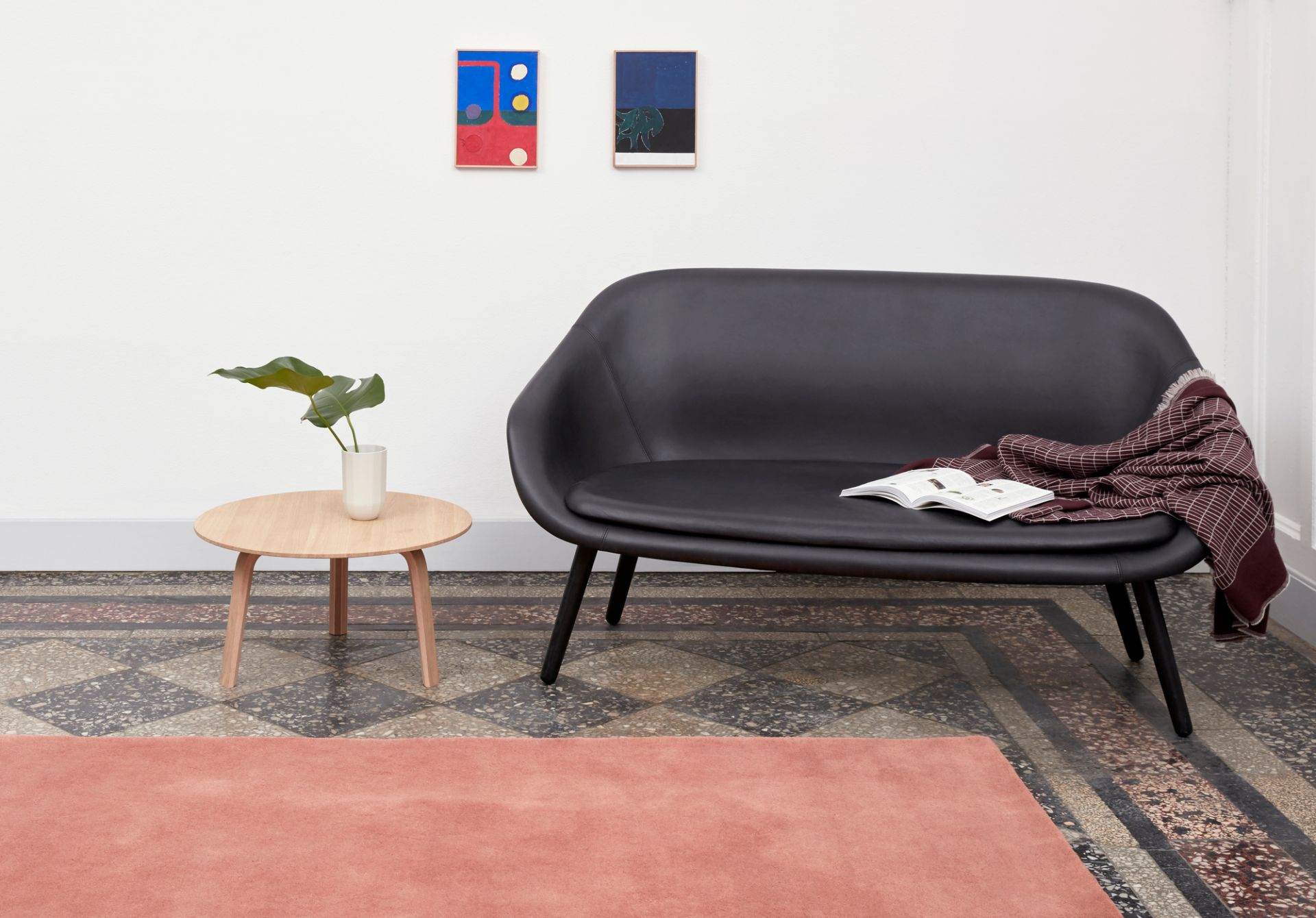 About a Lounge AAL Sofa Hay