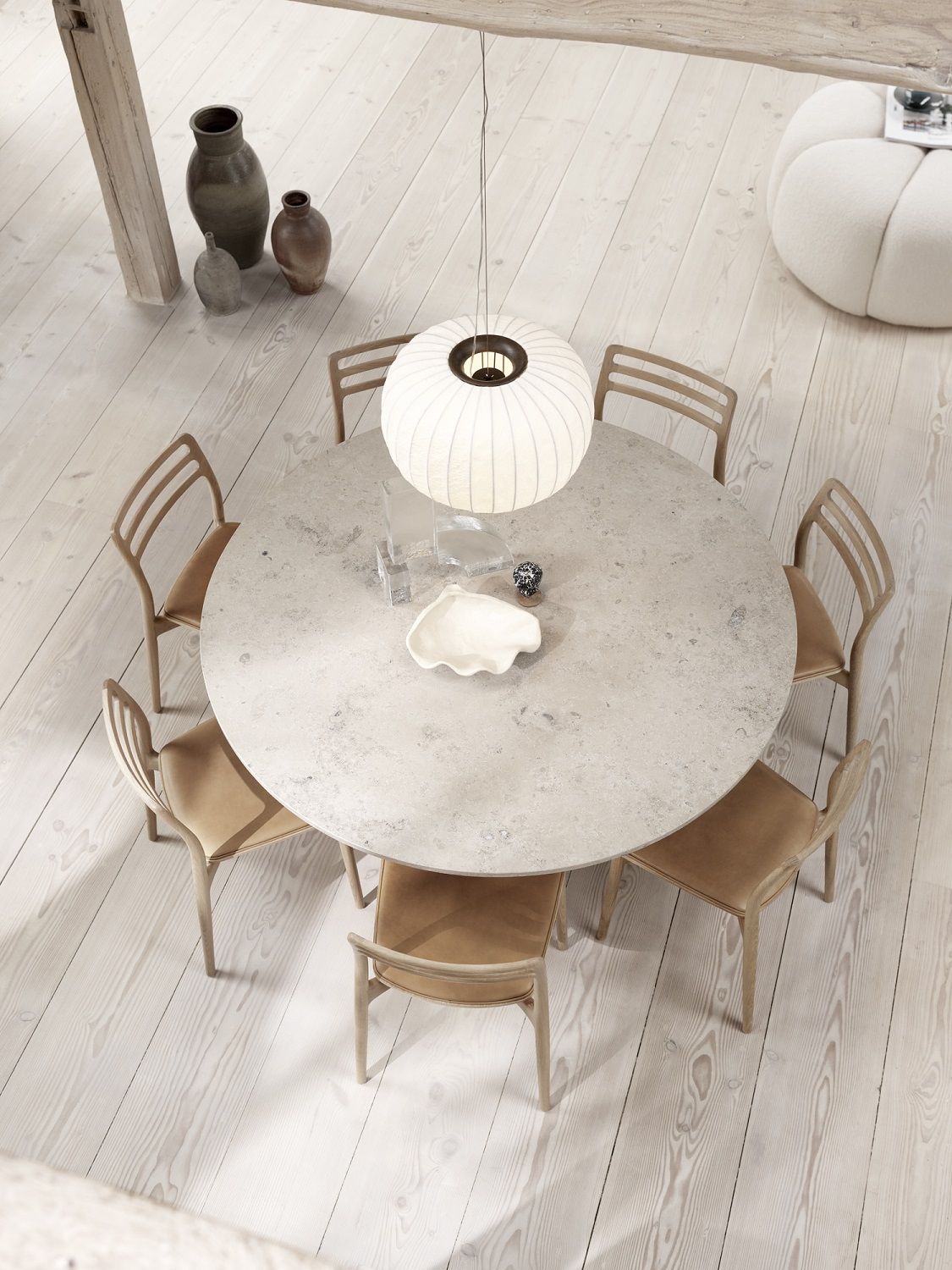 Cabin Table Round Light Oak Vipp