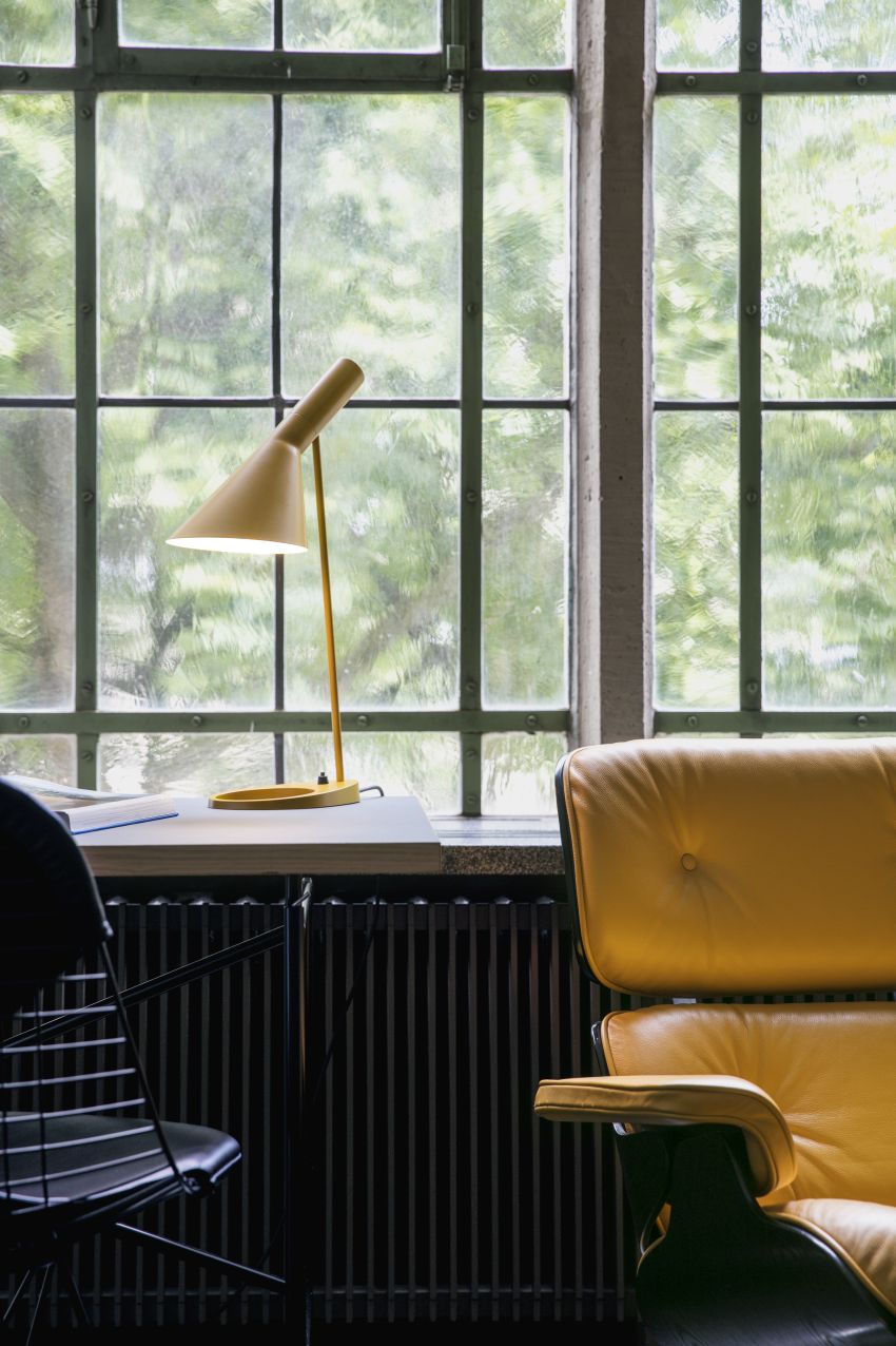 AJ table lamp Louis Poulsen