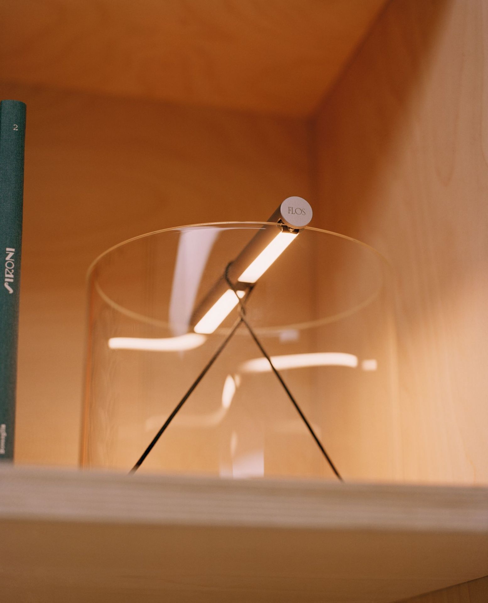 To-Tie T1 LED Table Lamp Flos Black anodised SINGLE PIECES