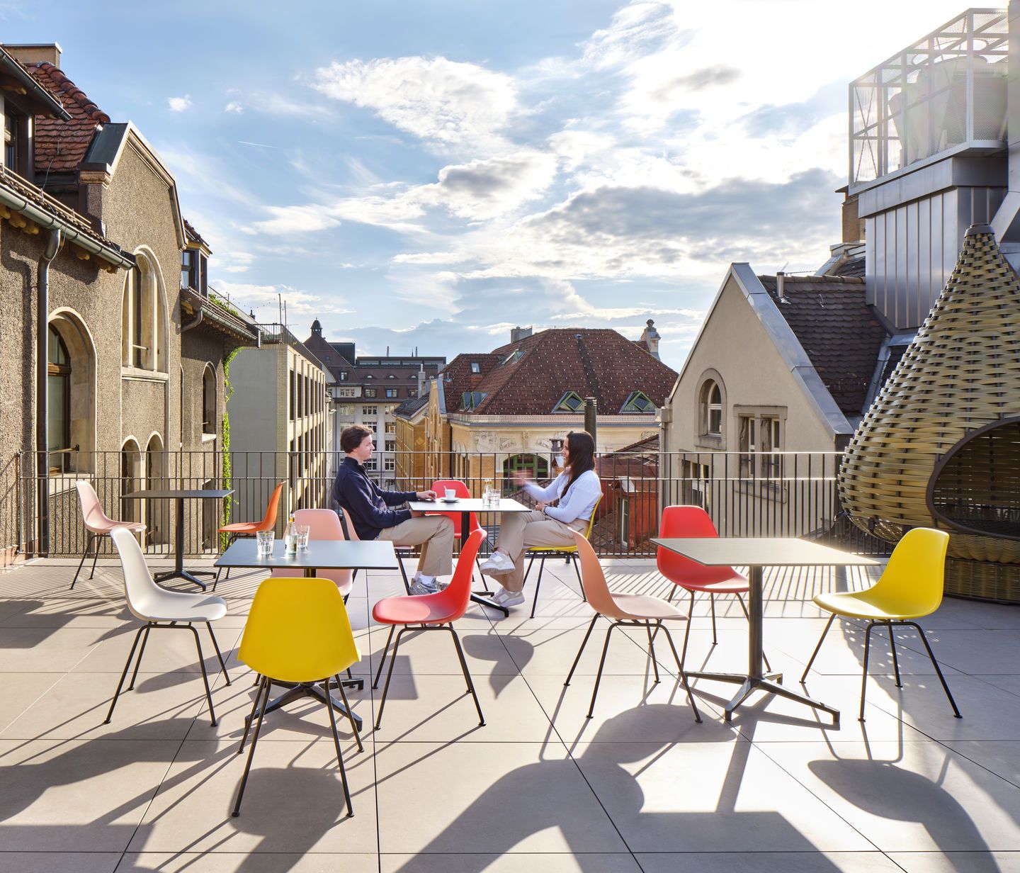 Eames Fibreglass Chair DSX Chair Vitra