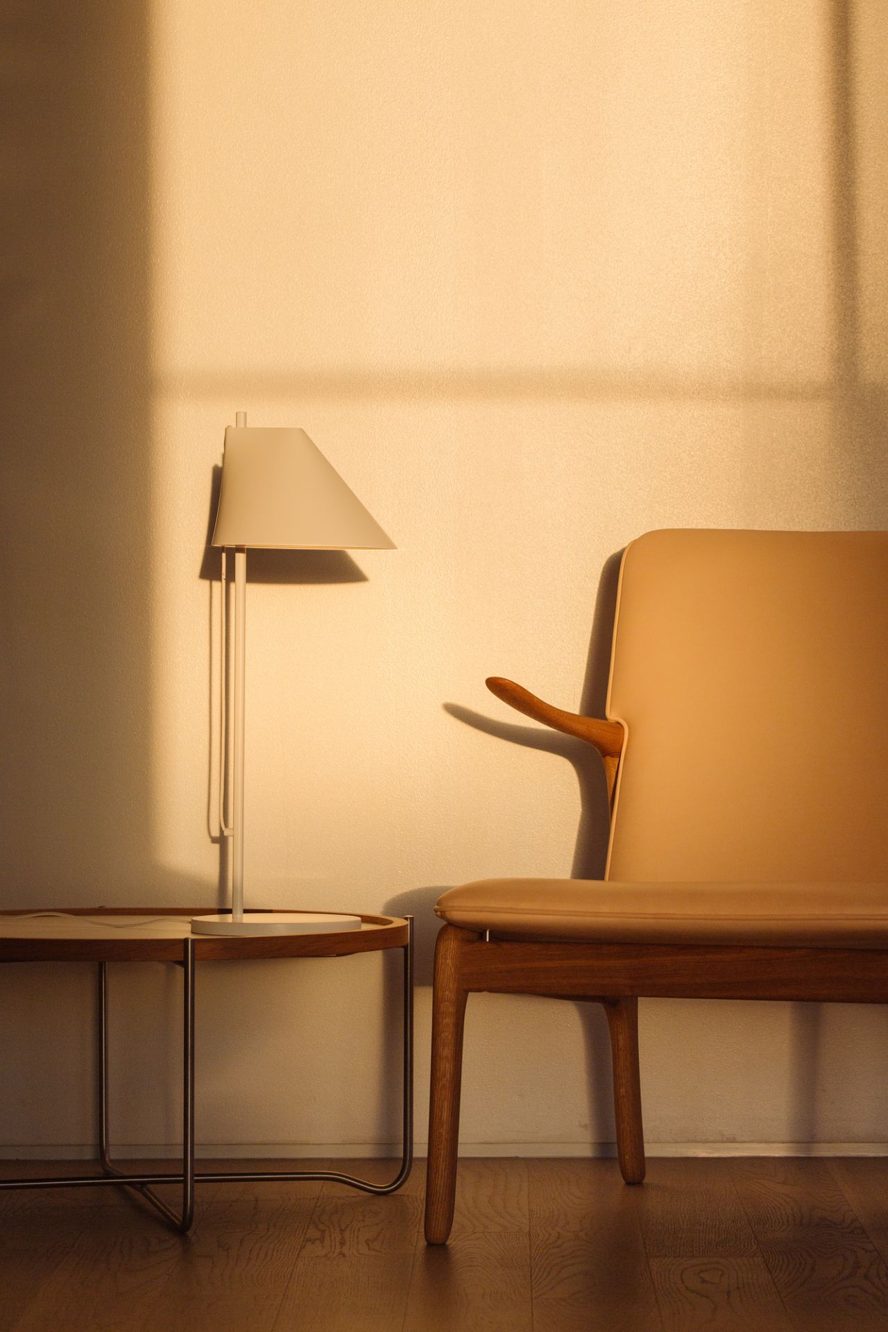 Yuh LED Table Lamp Louis Poulsen White