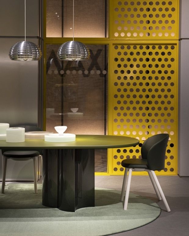 2325 Bol dining table W 260 cm Zanotta 