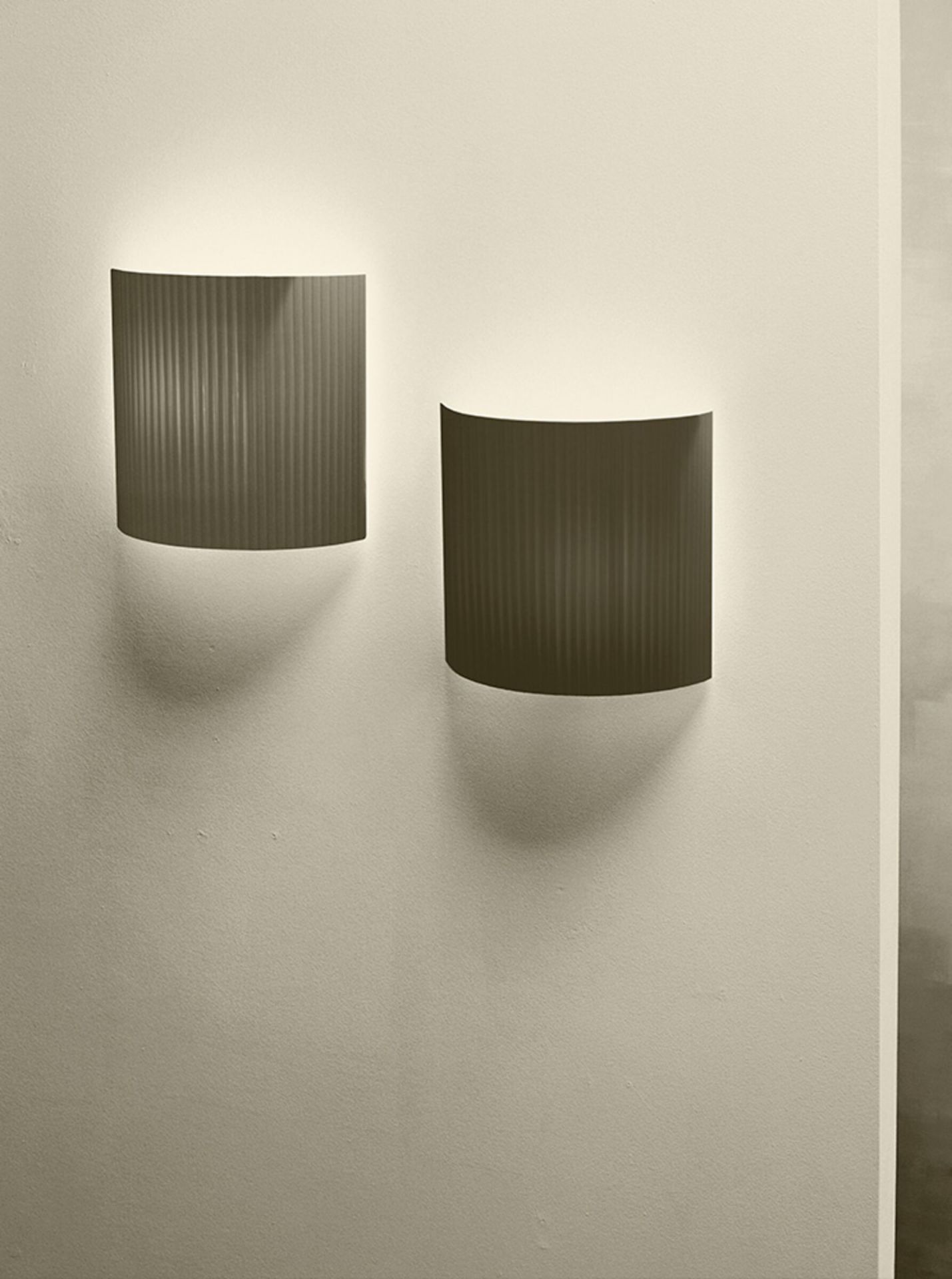 Comodín cuadrado square wall lamp Santa & Cole