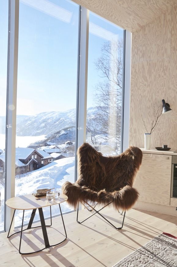 Iceland Mariposa Butterfly chair sheepskin Cuero   