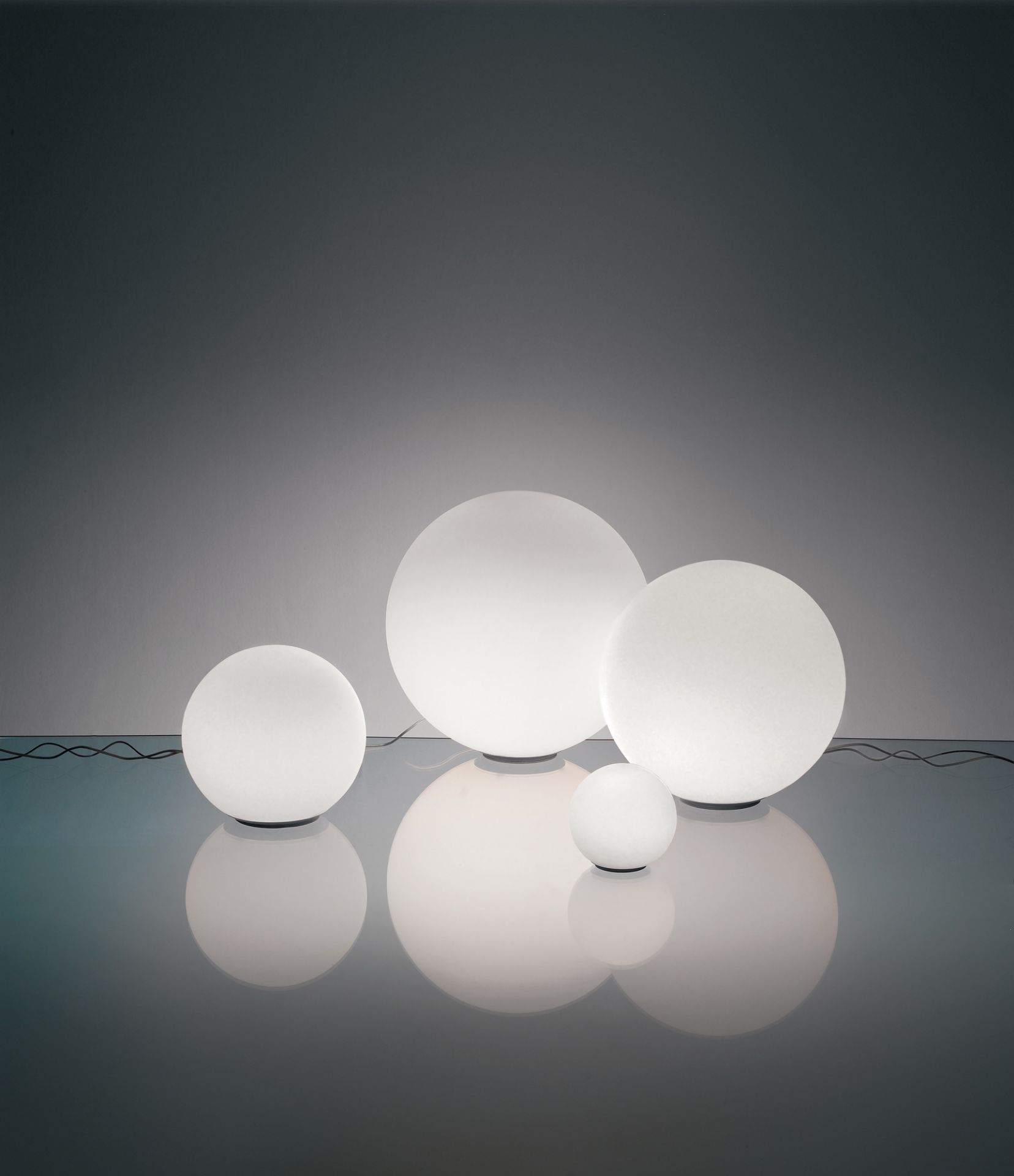 Dioscuri 35 Table table lamp White Artemide
