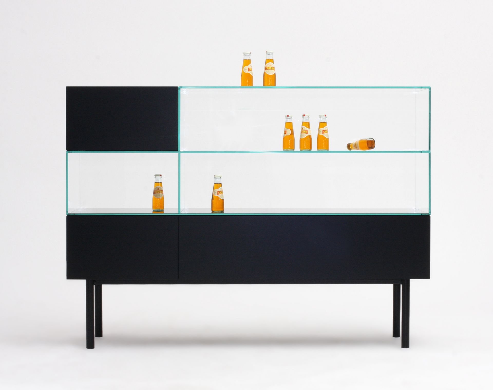 S4 Display cabinet Tecta