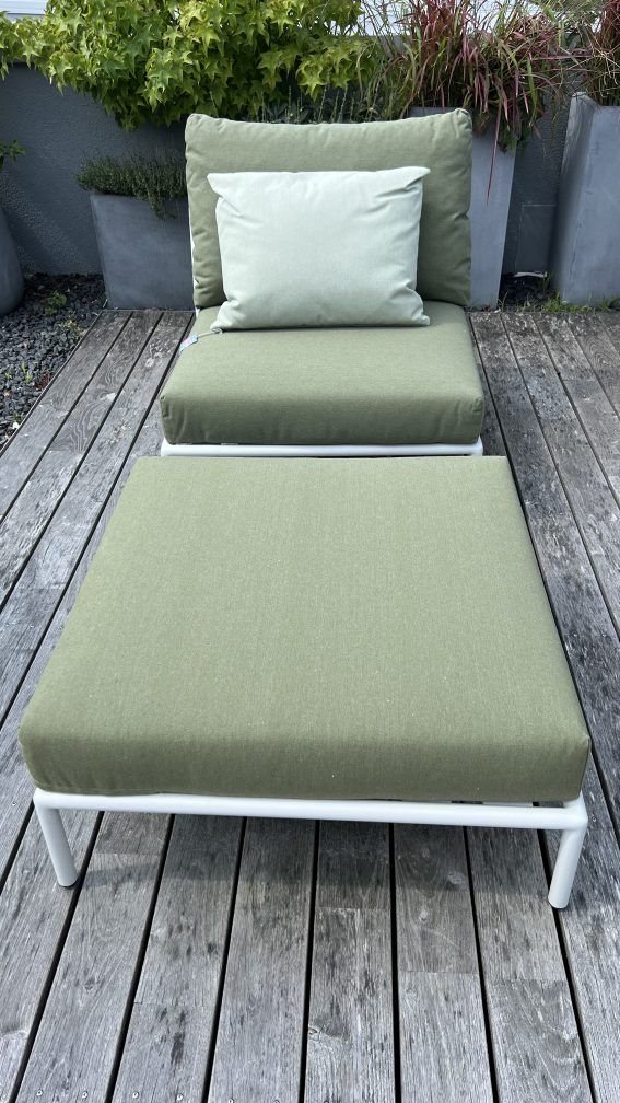 Level 2 Lounge Combination Outdoor Houe EXHIBITION PIECE