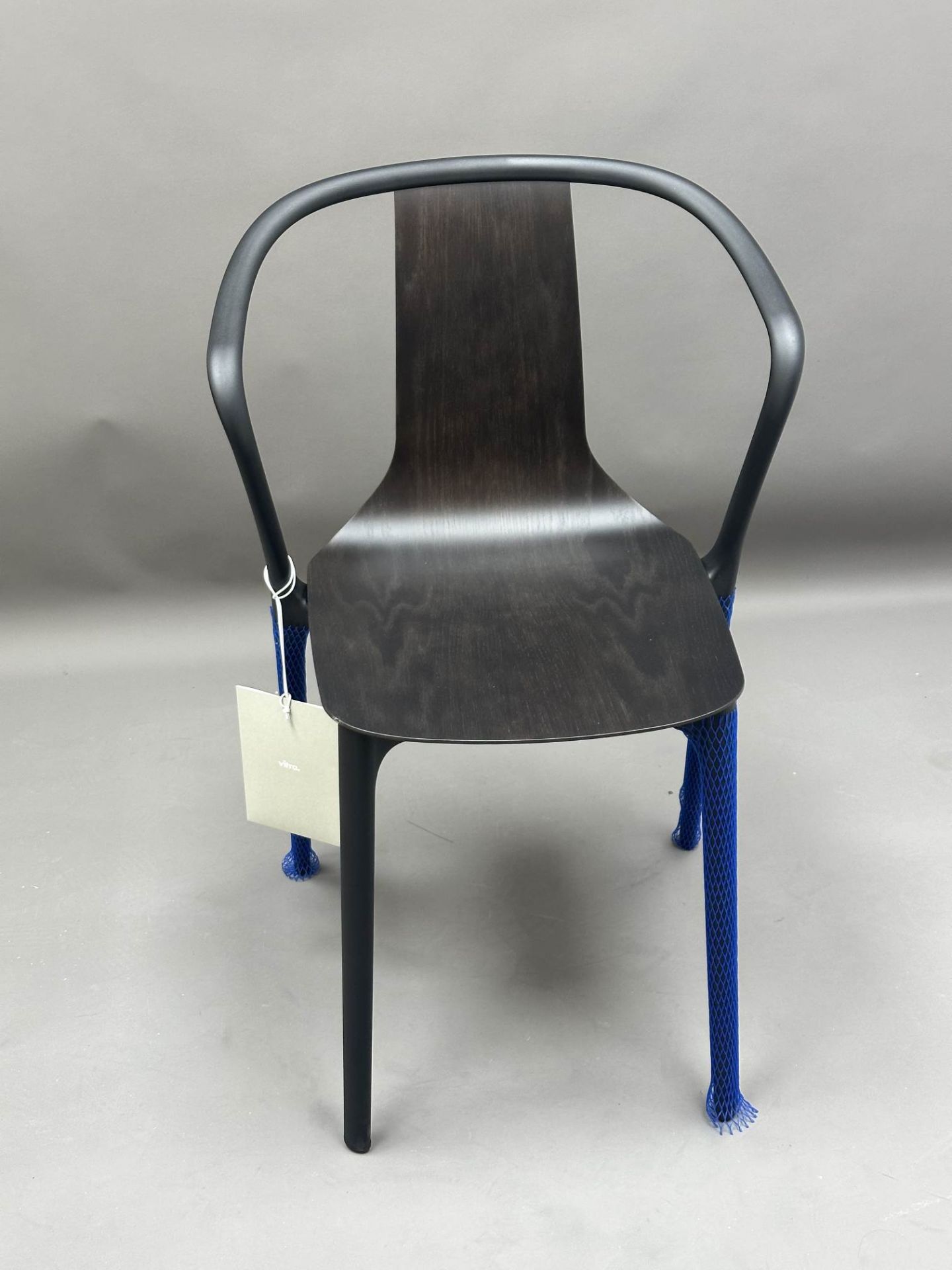 Belleville Armchair Wood chair FRAME DEEP BLACK / SEAT CUP OAK DARK Vitra MÄNGELEXEMPLAR