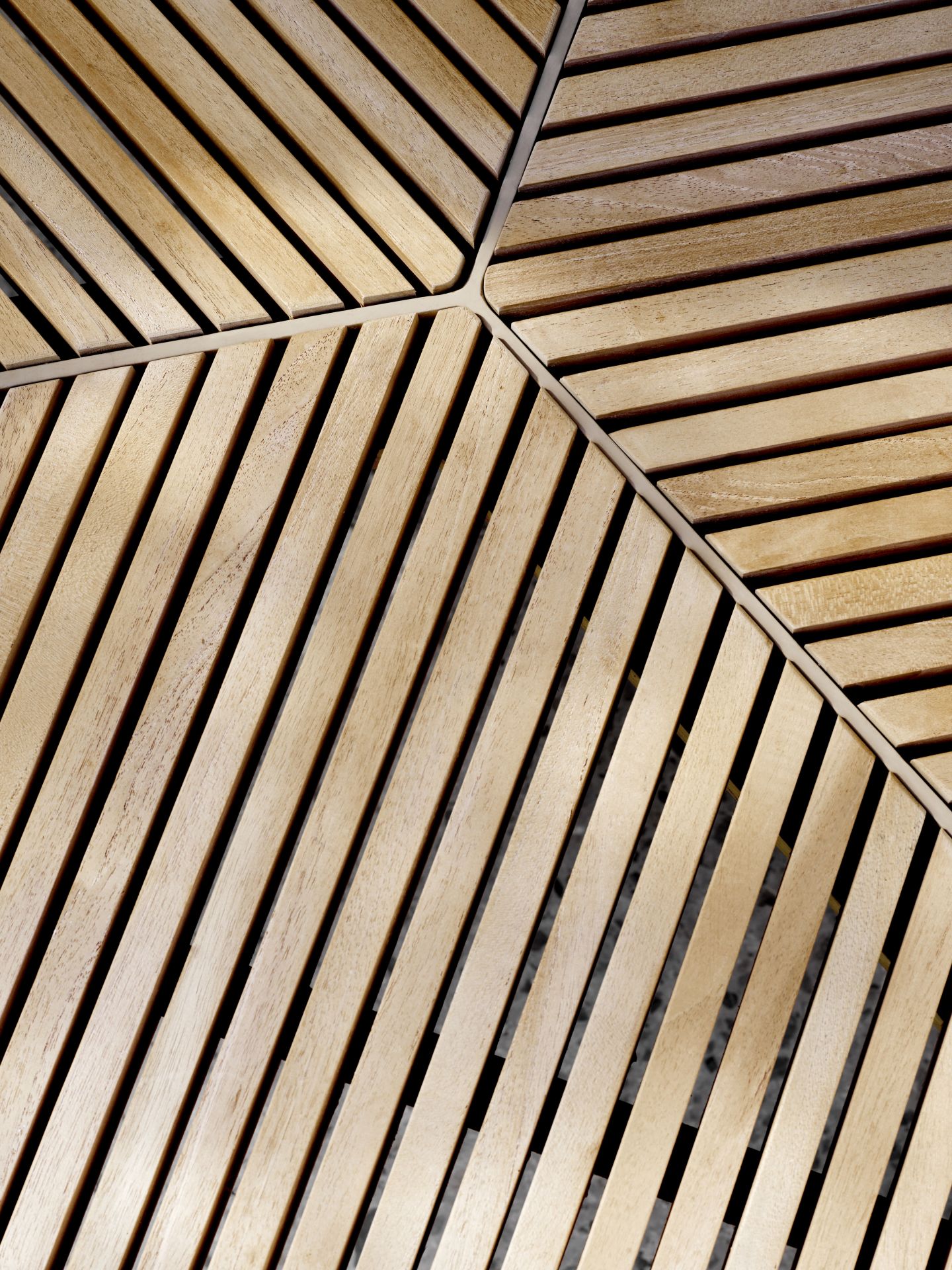 Open-Air Outdoor Coffee Table Ø90 Vipp