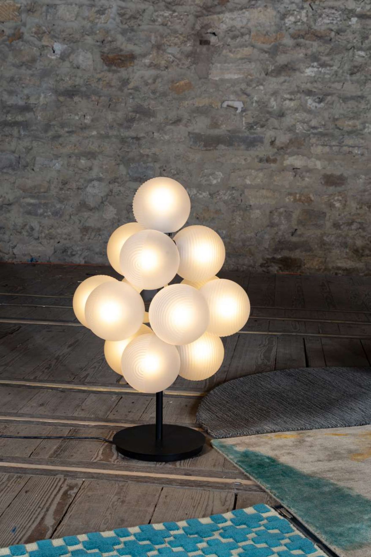 Stellar Grape Small Table lamp Pulpo