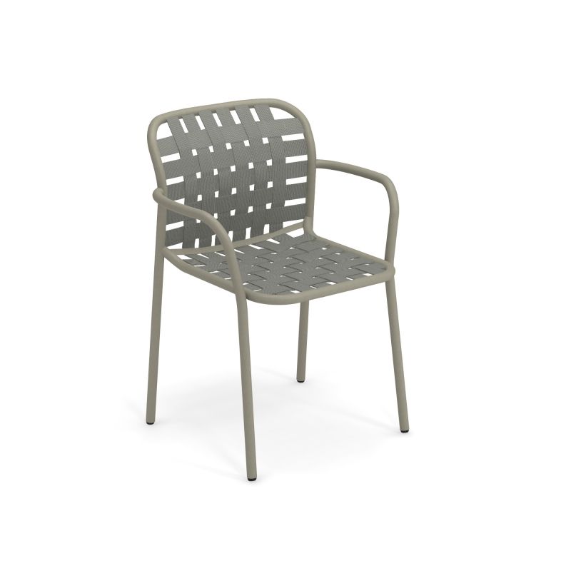 Yard Armchair emu