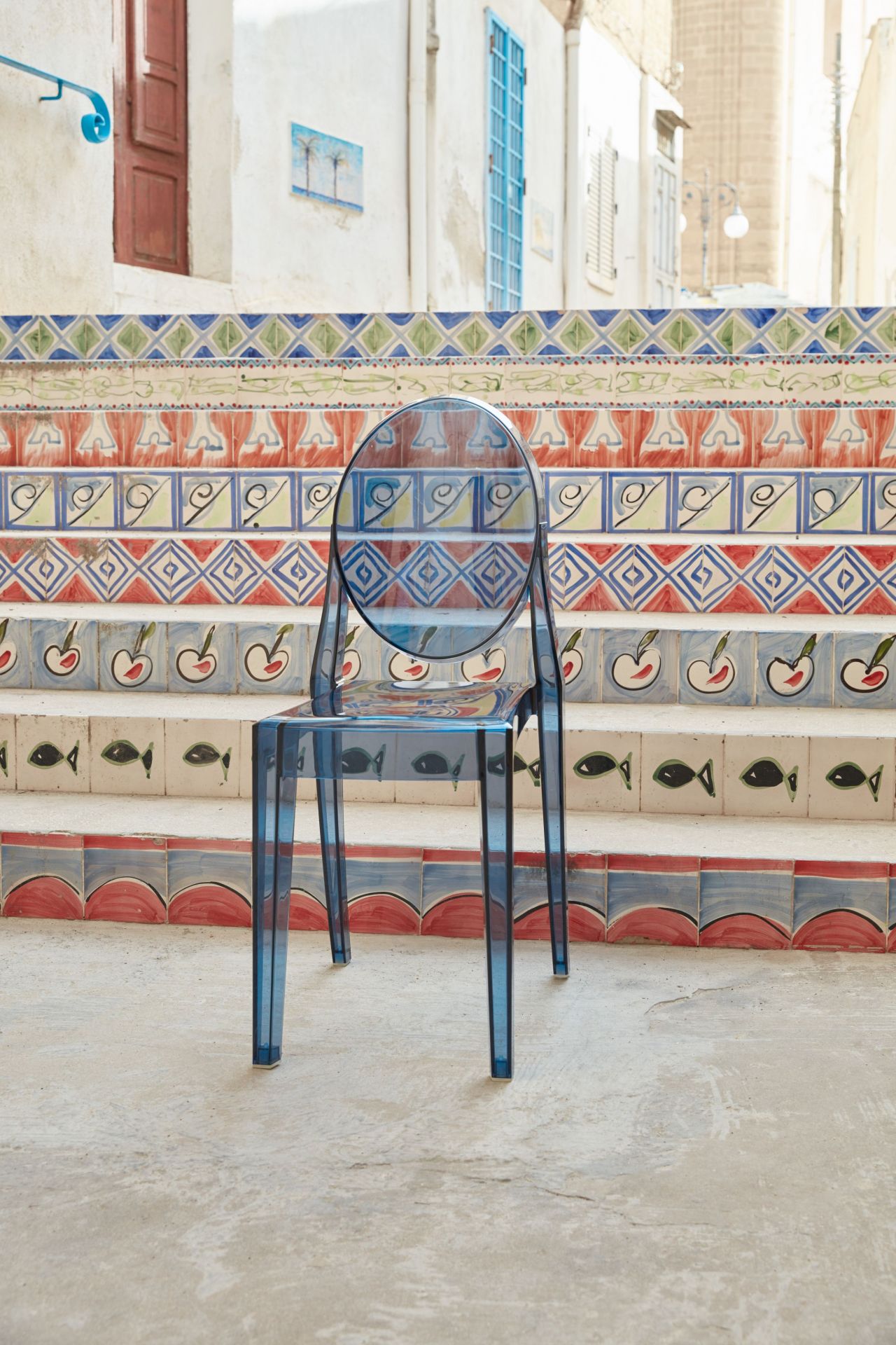 Victoria Ghost chair crystal clear Kartell