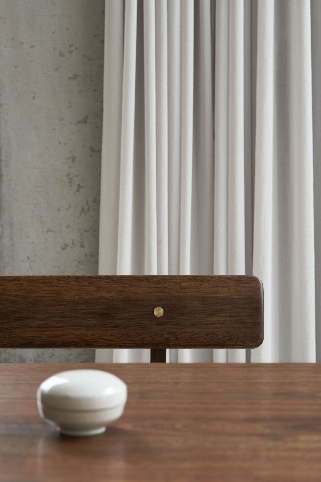 Asserbo Series Bench Dark Oiled Eucalyptus Carl Hansen & Søn