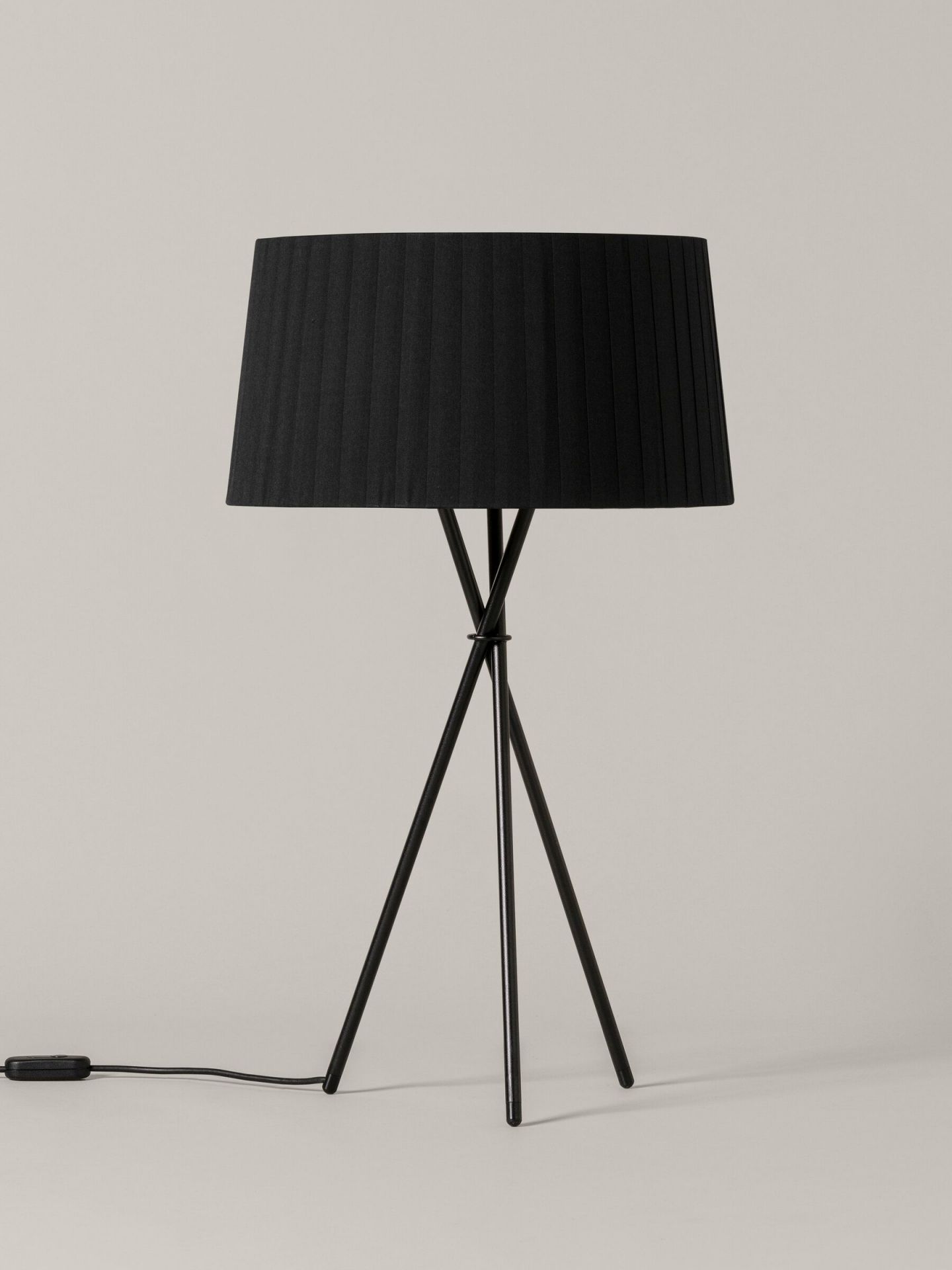 Tripode G6 Table Lamp Black Santa & Cole Tripode G6 Table Lamp Black Santa & Cole