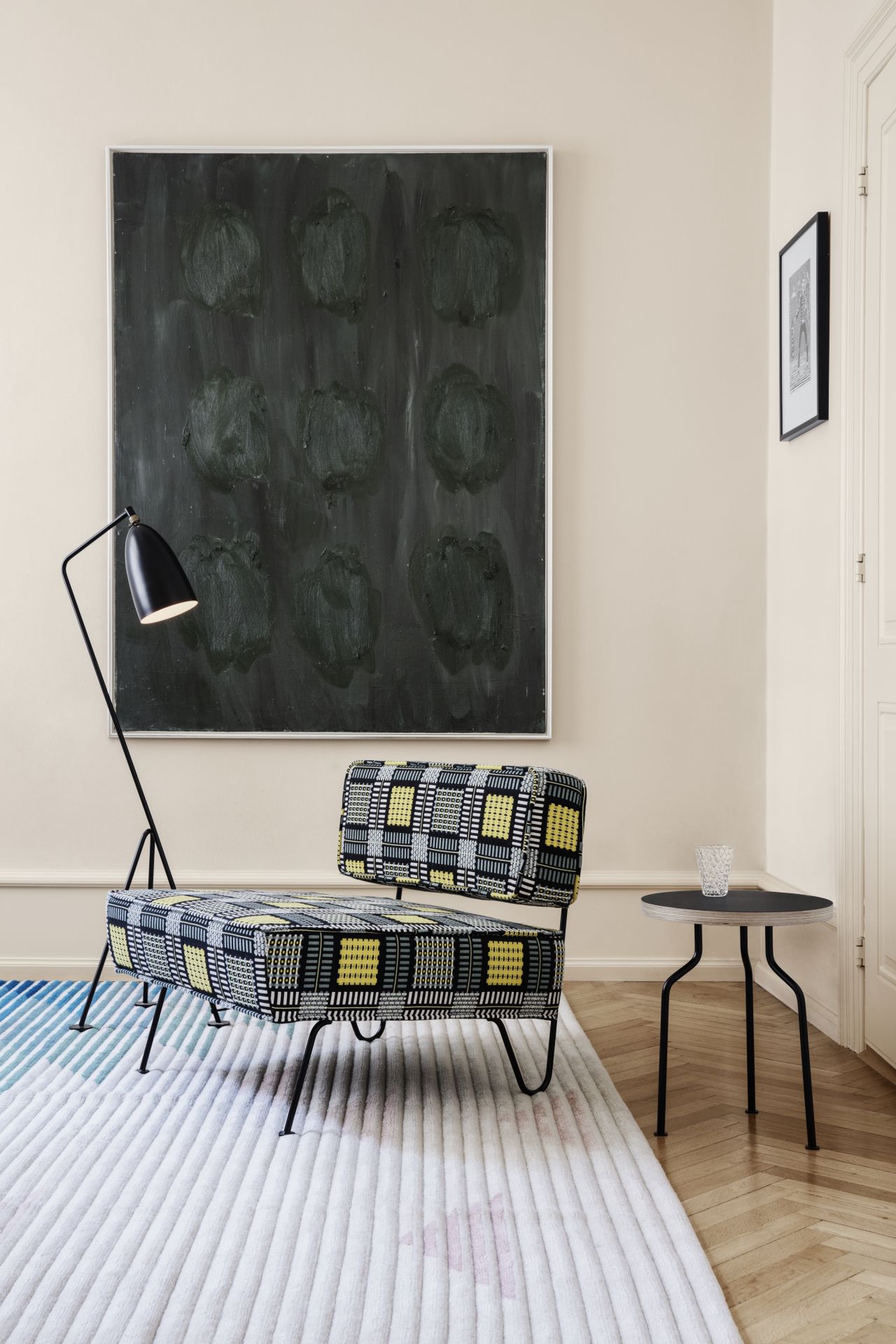 Gräshoppa / Grashoppa Floor light Anthracite-Grey Gubi