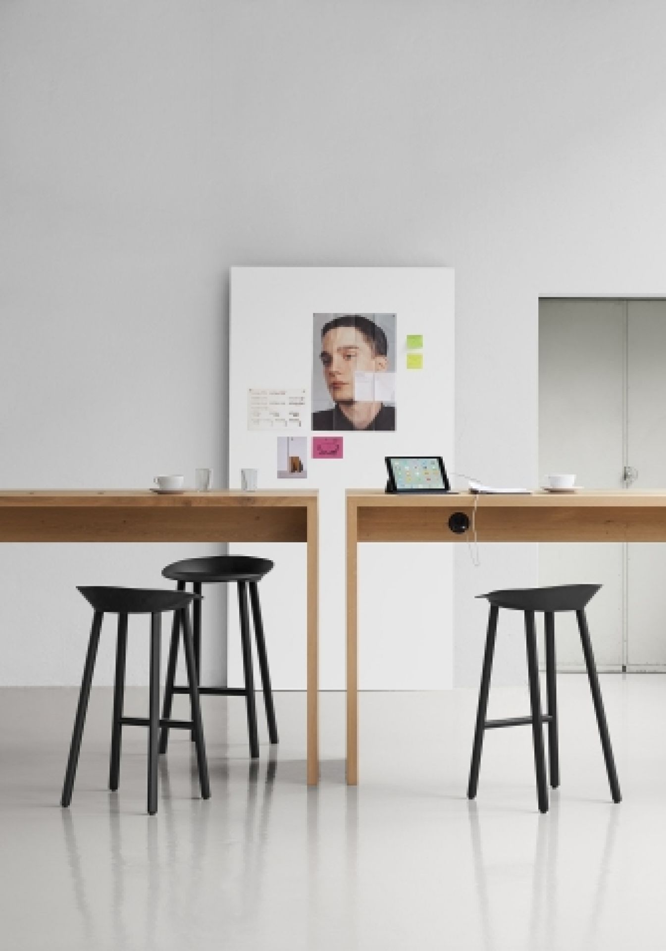ST10 Jean Stool e15