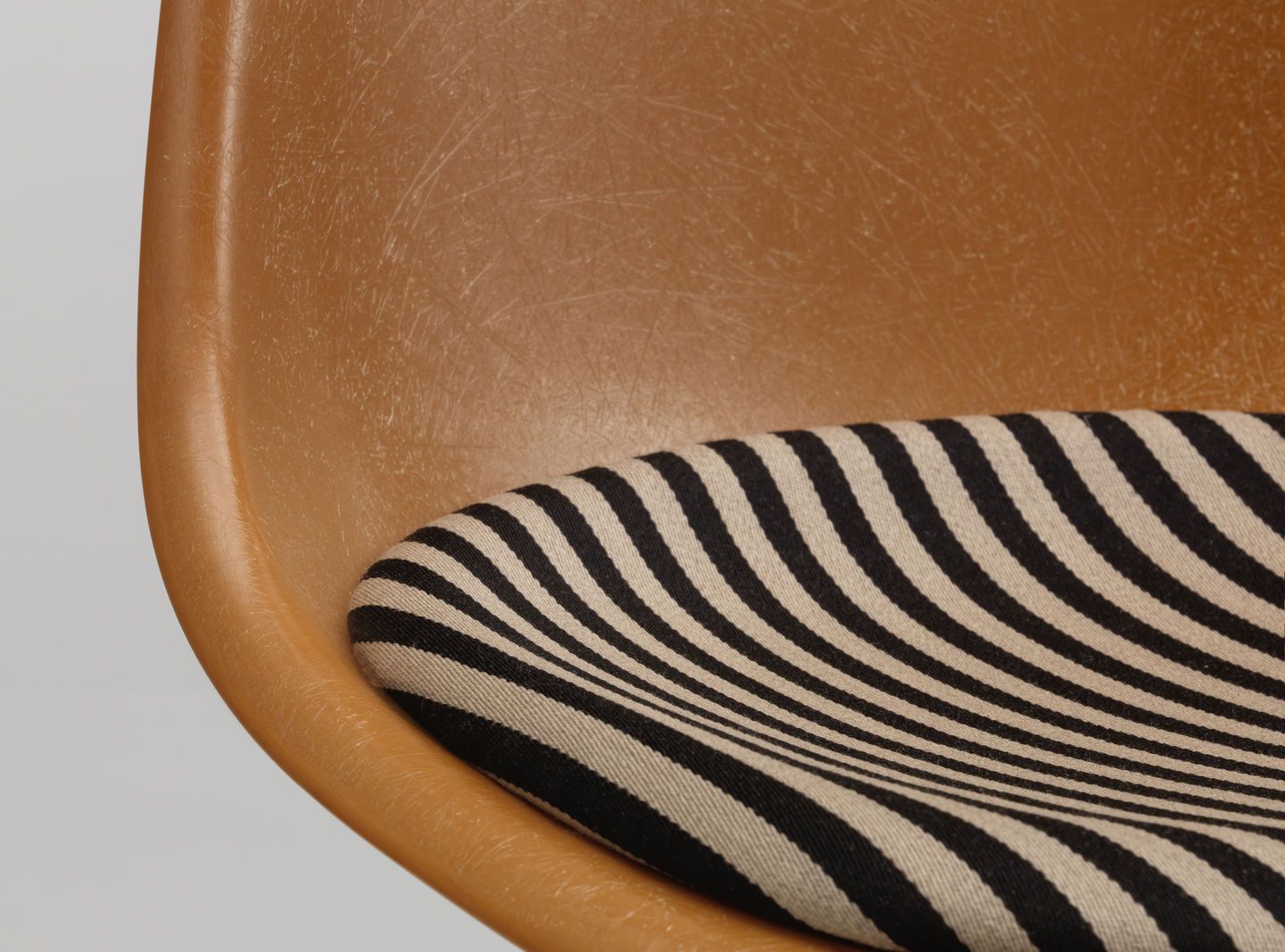 Eames Fibreglass Side Chair La Fonda Ochre Dark Vitra LIMITED EDITION