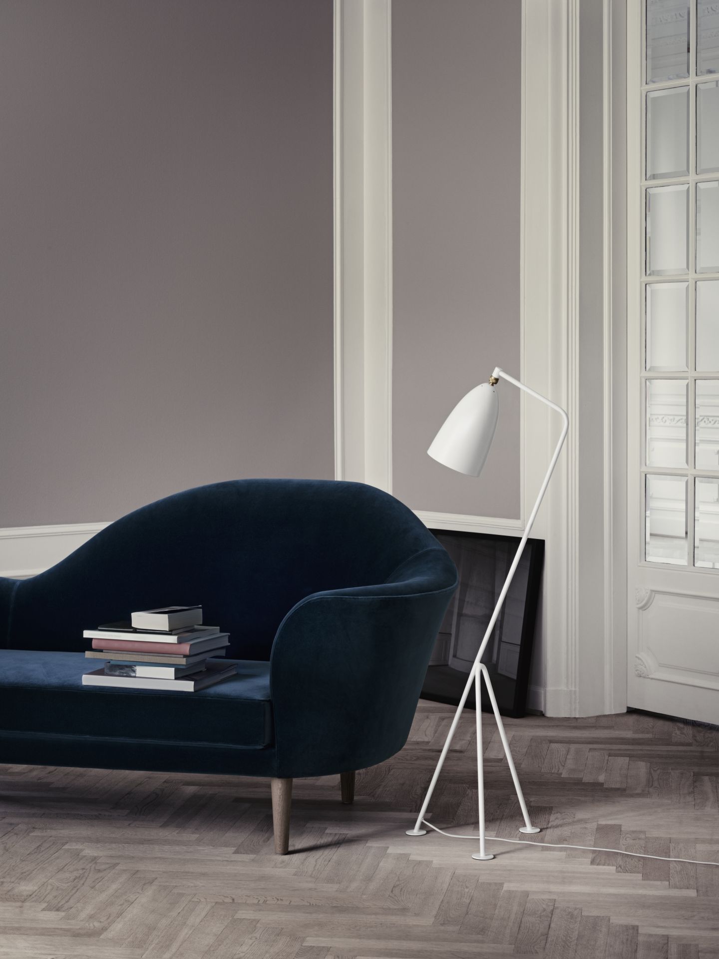 Gräshoppa / Grashoppa Floor light Dusty blue Gubi