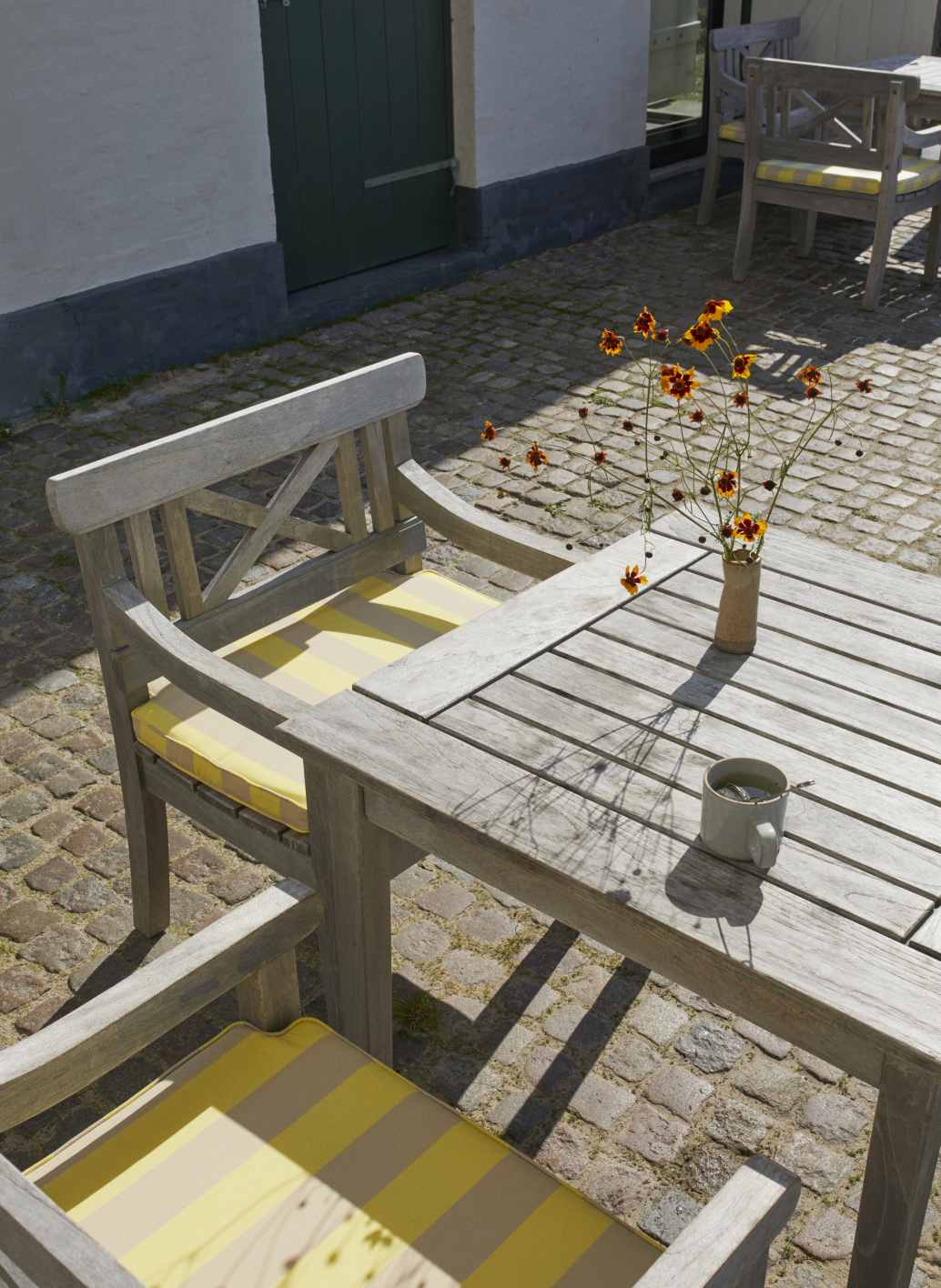 Drachmann Table Outdoor dining table Skagerak by Fritz Hansen 