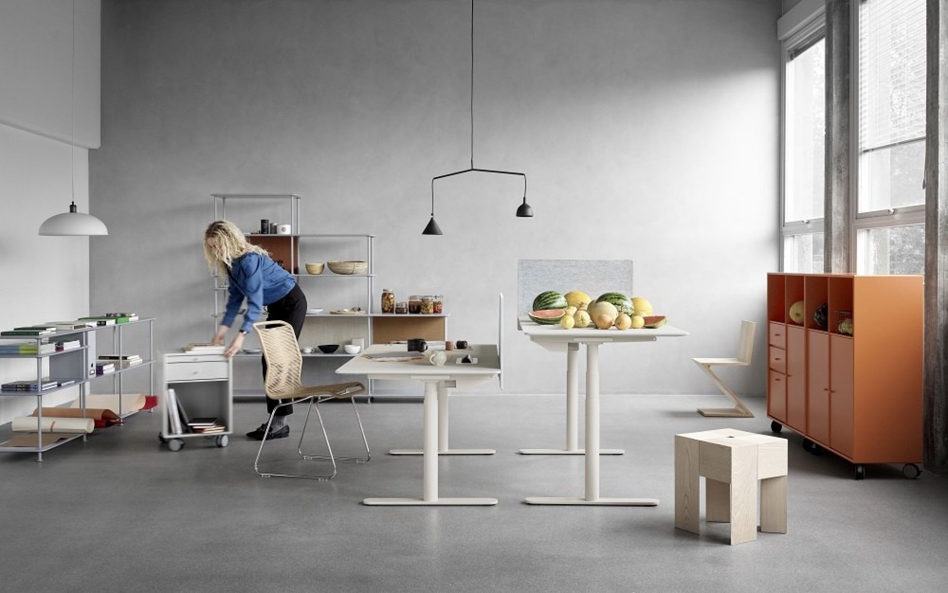 HiLow 2 Electrically height-adjustable Table / Work table Montana
