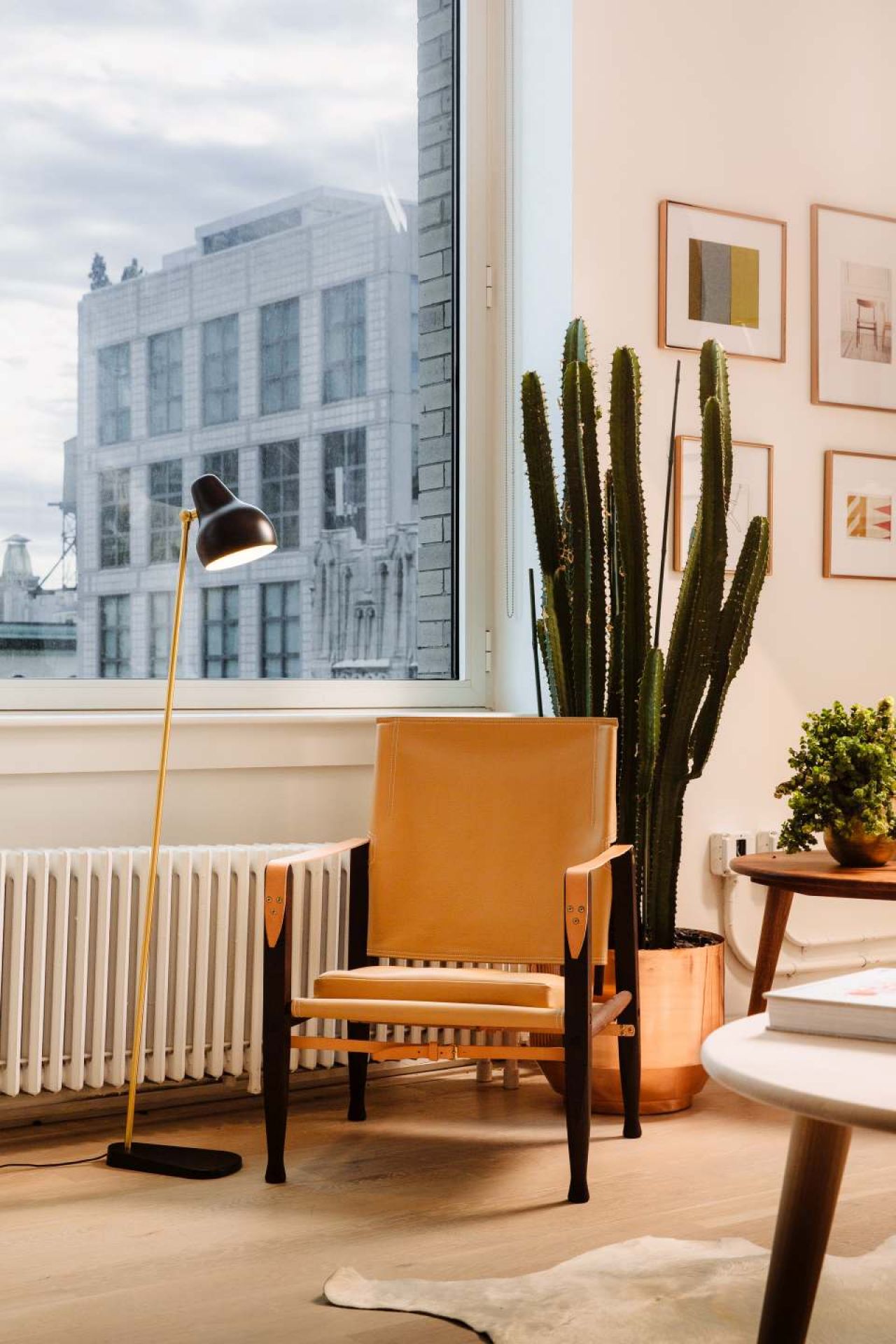 VL38 Floor lamp Louis Poulsen Black