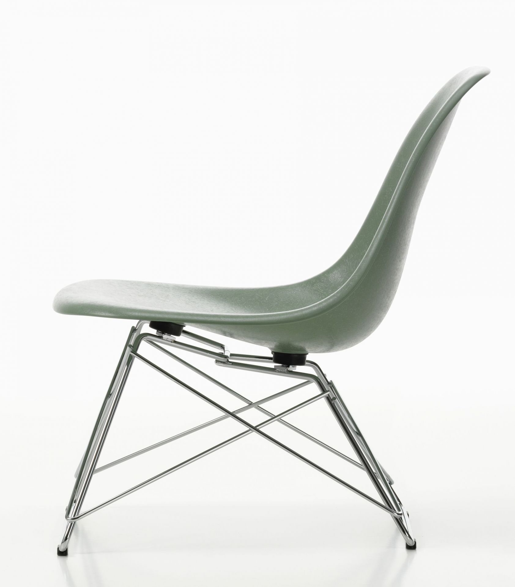 Eames Fibreglass Chair LSR Chair Vitra