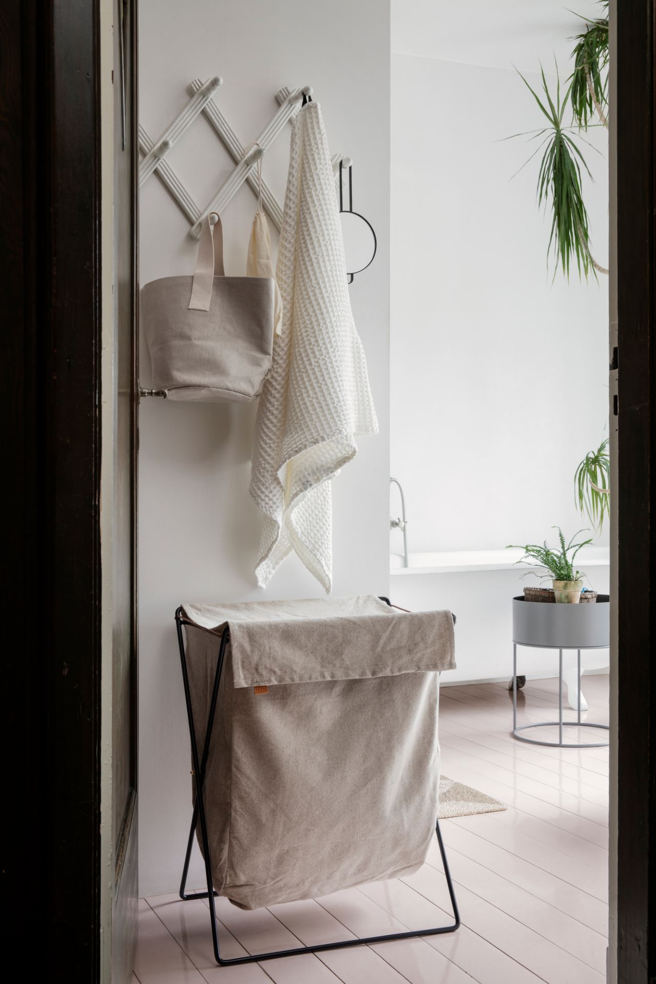 Plant Box round Ferm Living SINGLE PIECES