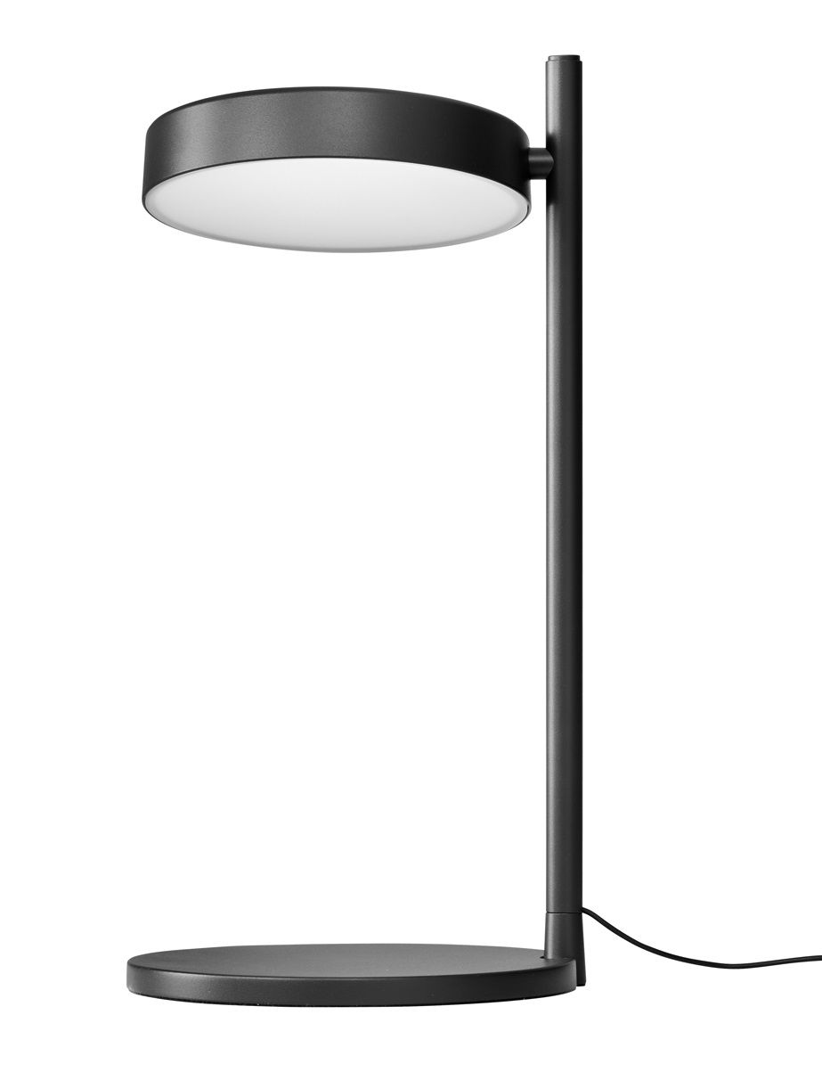 w242 B2 Pastille Tischleuchte von Wästberg in Schwarz, modernes Design mit runder Basis.