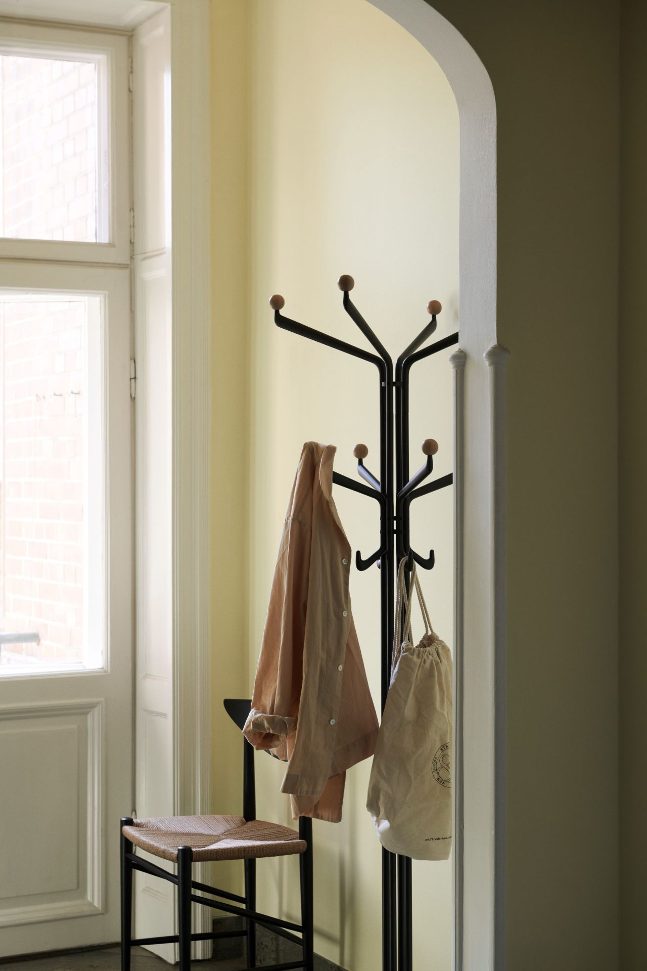 Capture SC77 Coat rack AndTradition