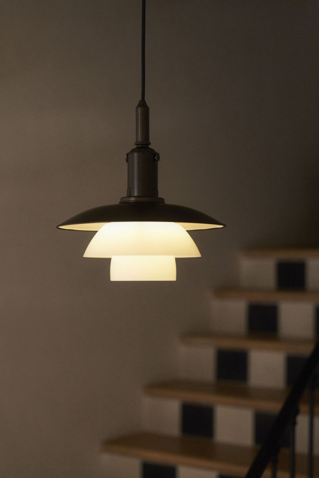 PH 3/3 Aged Brass Opal pendant light Louis Poulsen