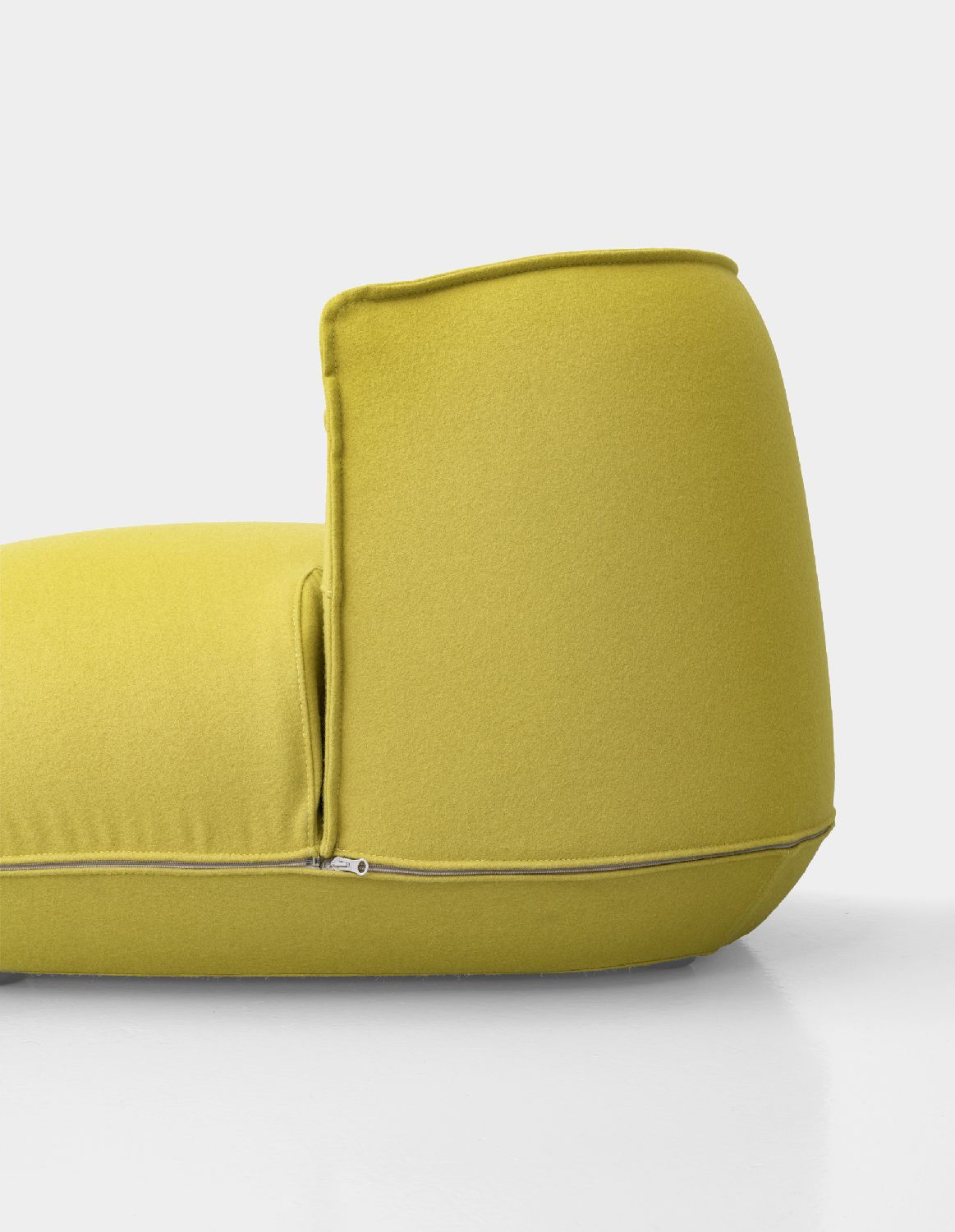 Brioni lounge chair Large Kristalia