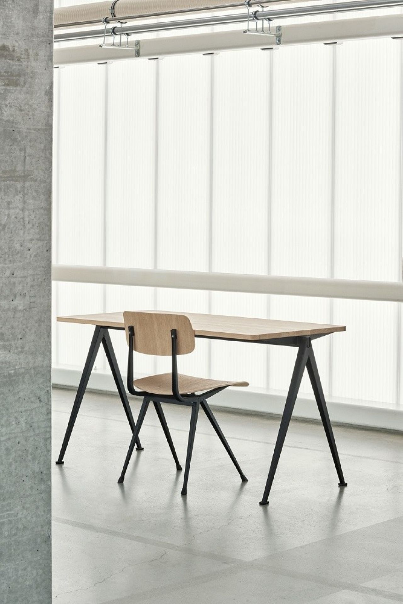Pyramid Table 01 / Secretary Hay