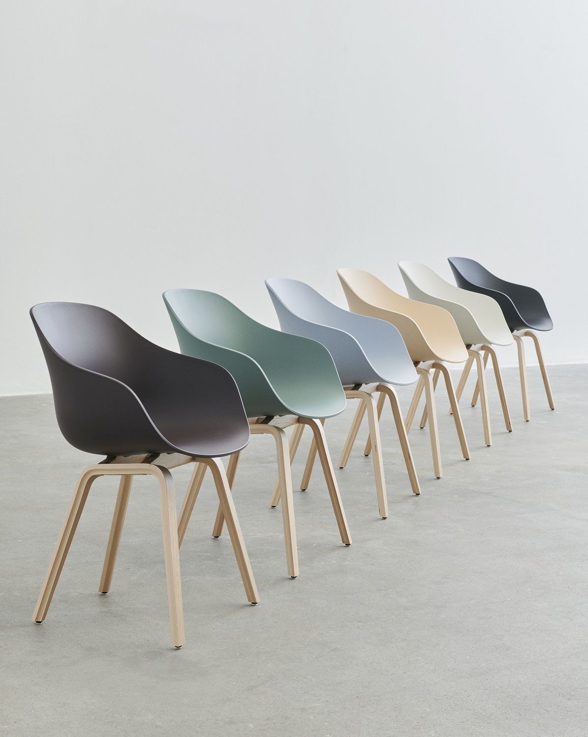 About a Chair AAC222 / AAC 222 Chair Hay