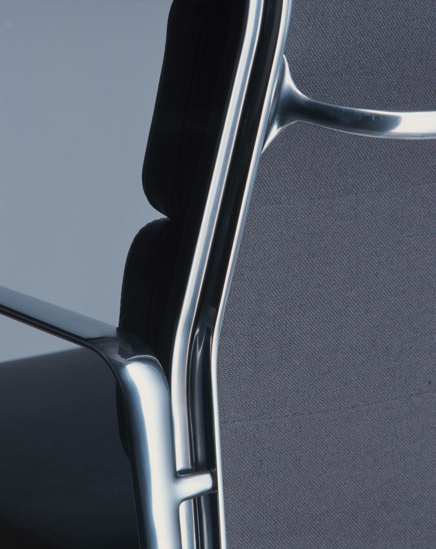Soft Pad Chair EA219 / EA 219 Armchair Leather Premium Black Vitra OUTSTANDING VARIANTE