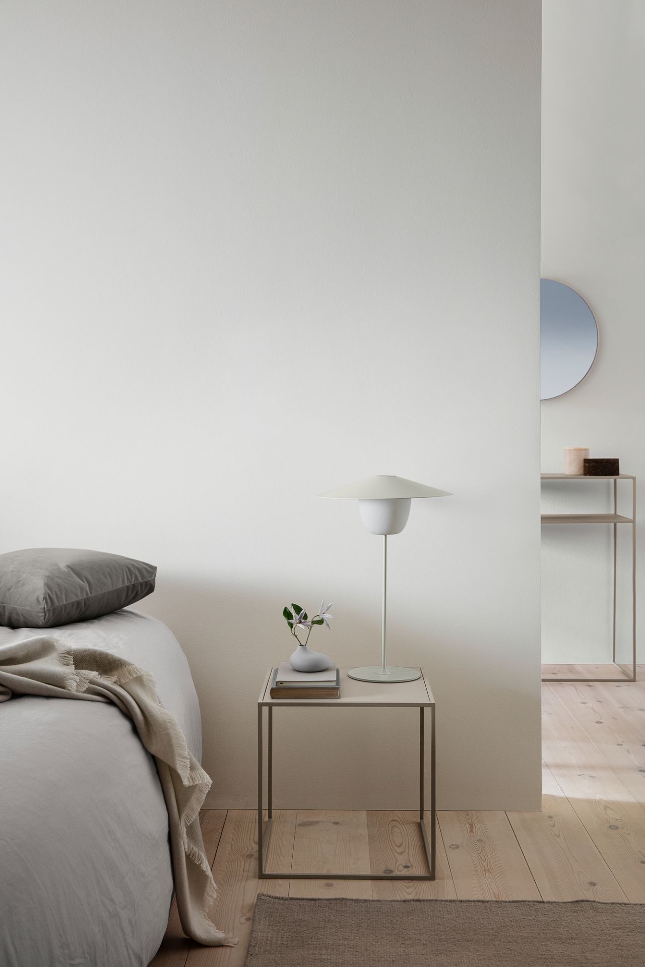 Ani Mobile LED Table Lamp Large White Blomus SINGLE PIECES