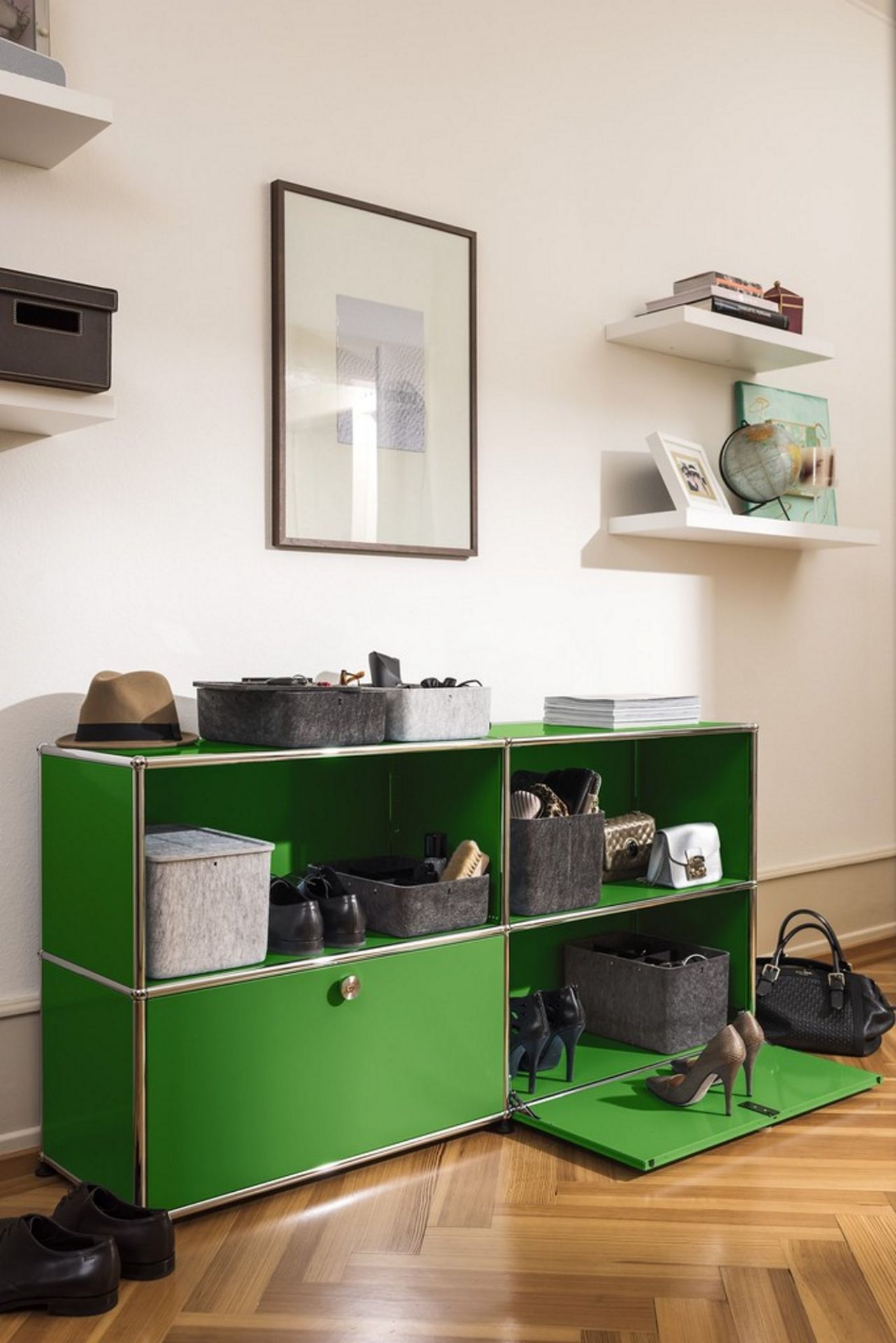 USM Haller Inos Box high 22.3 x 32.23 x 19 cm / Light grey