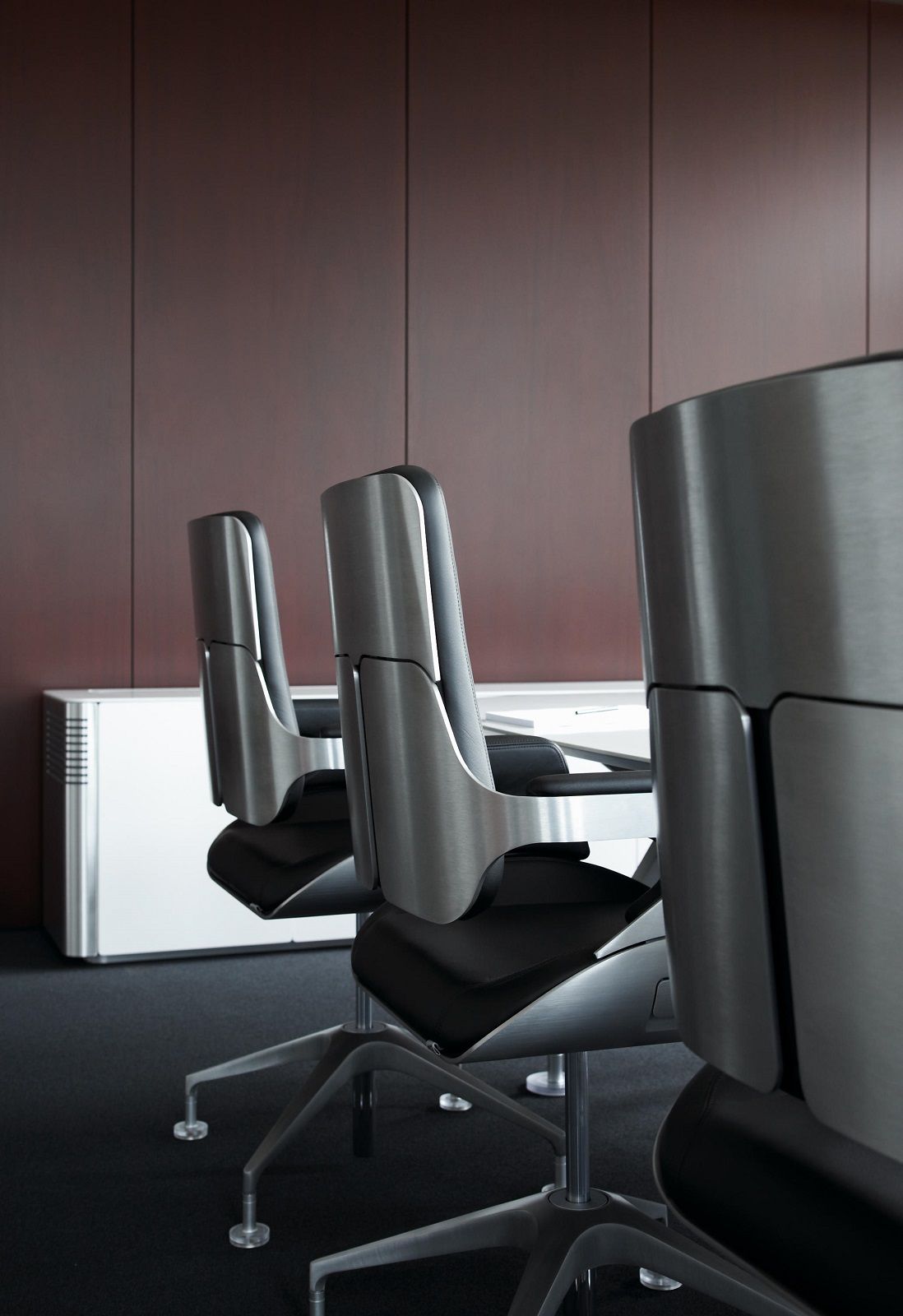151S Conference chair Interstuhl