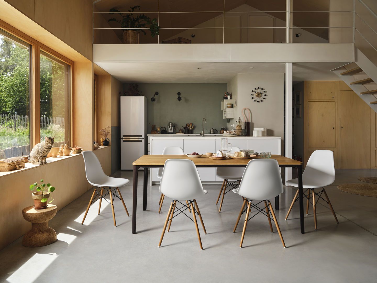 Eames Plastic Side Chair DSW Chair Vitra