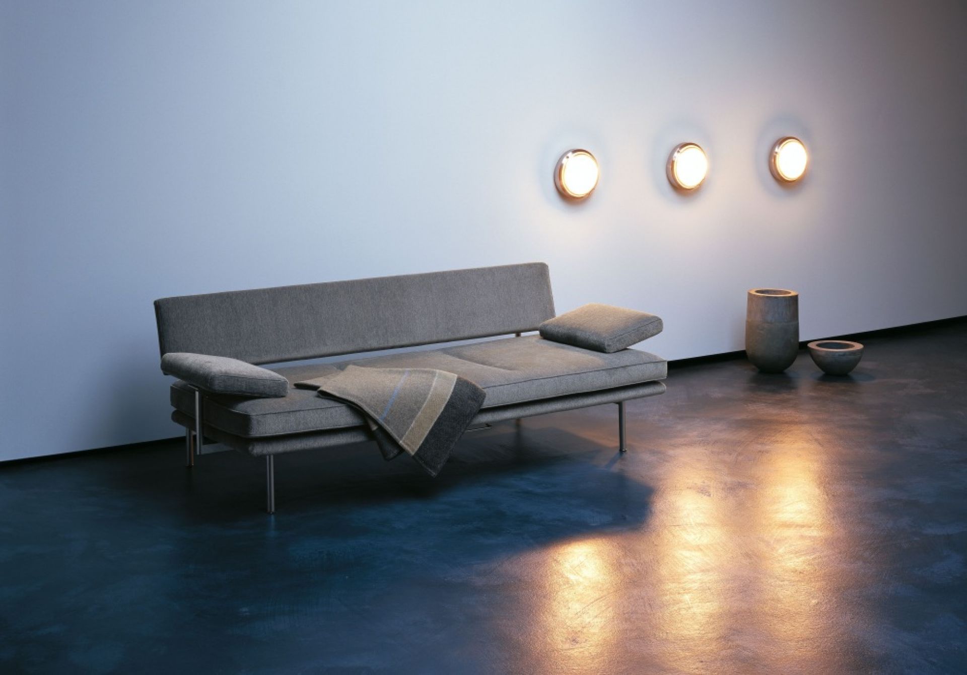 LIVING PLATFORM Sofa with two functional armrests Walter Knoll