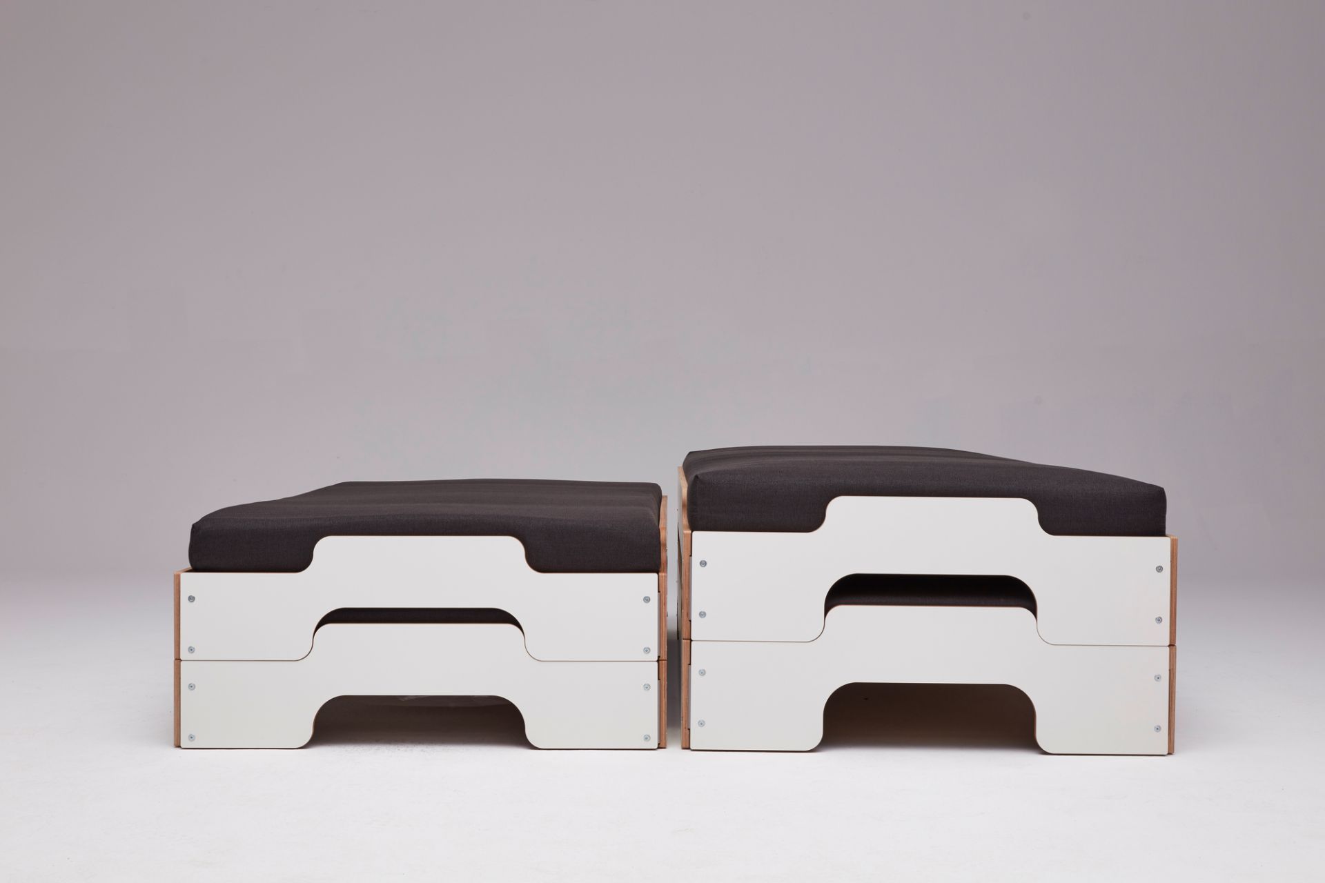 Pair of clamps for stackable bed Müller Möbelwerkstätten
